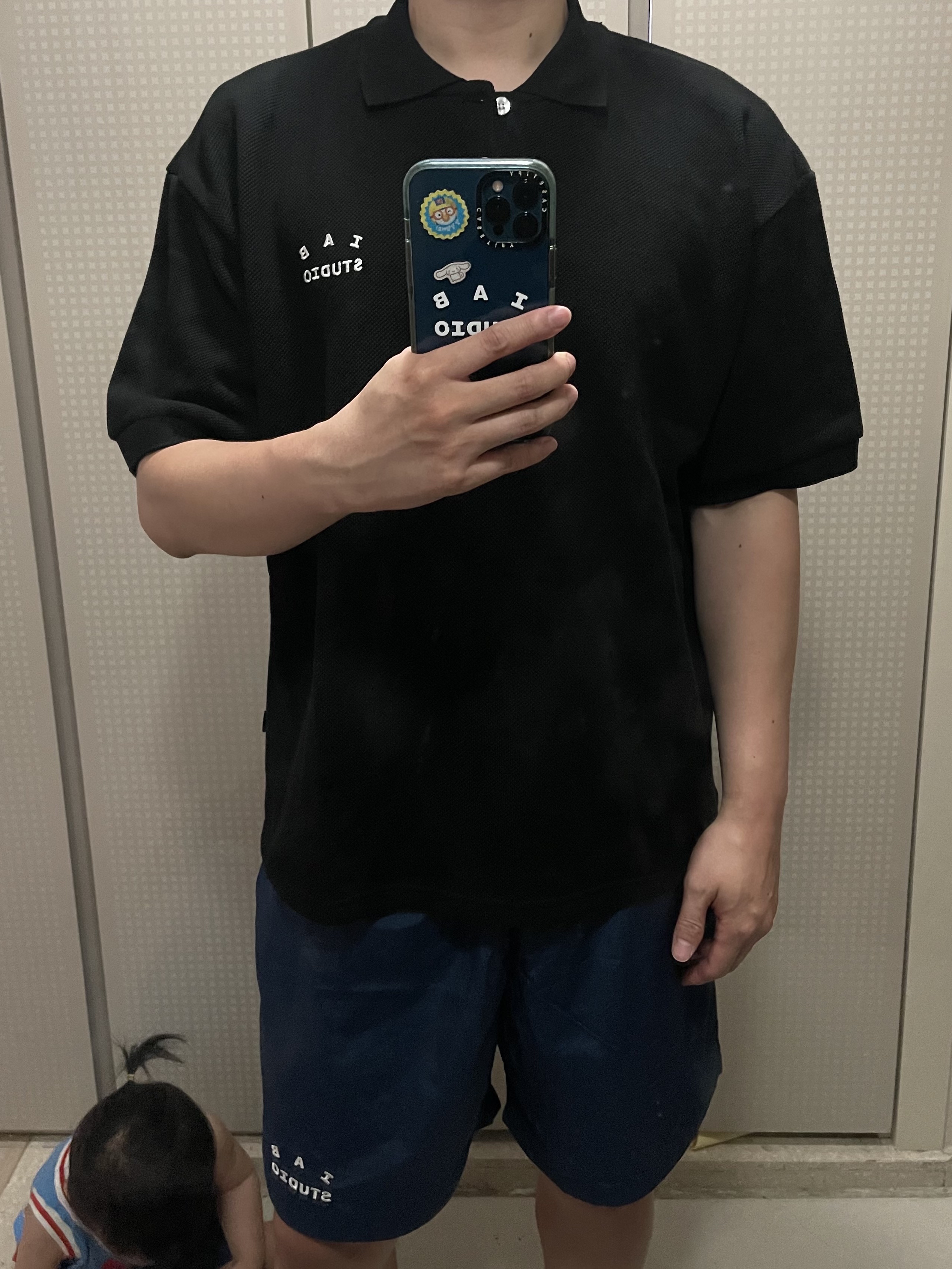 IAB Studio Work Shirt Sky Blue - The Hyundai Seoul Exclusive, IAB Studio Cropped Pique Shirt Black - The Hyundai Seoul Exclusive 착용 스타일 - 2
