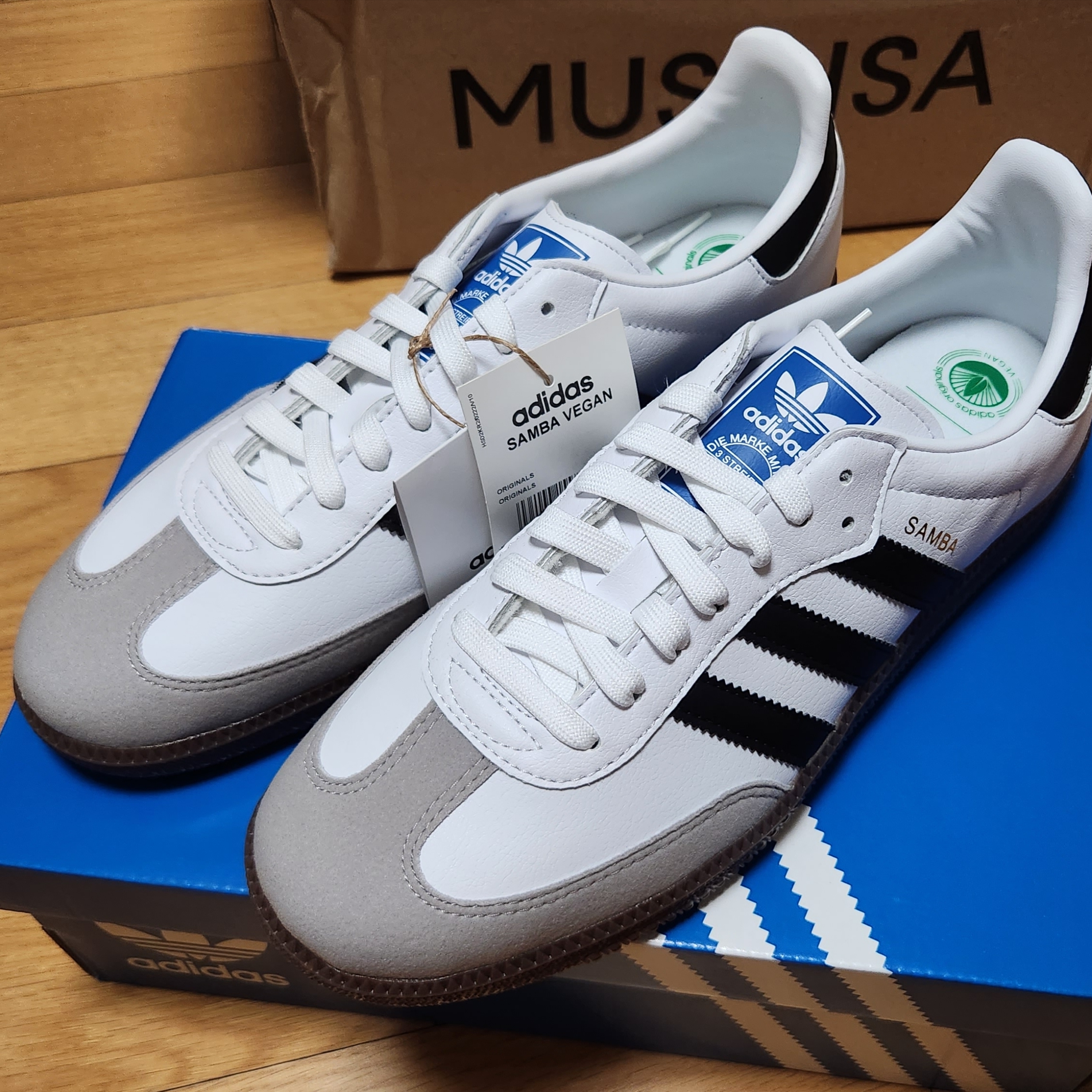 Adidas Samba Vegan White Black 착용 스타일