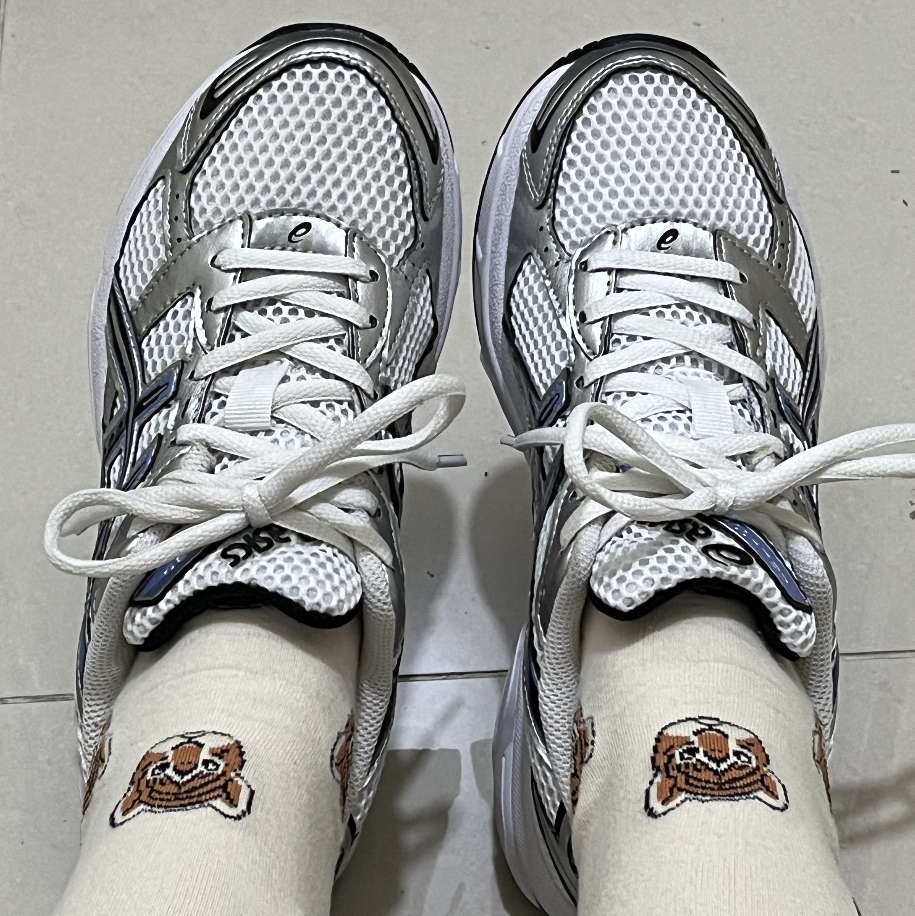 (W) Asics Gel-1130 White Periwinkle Blue 착용 스타일 - 2