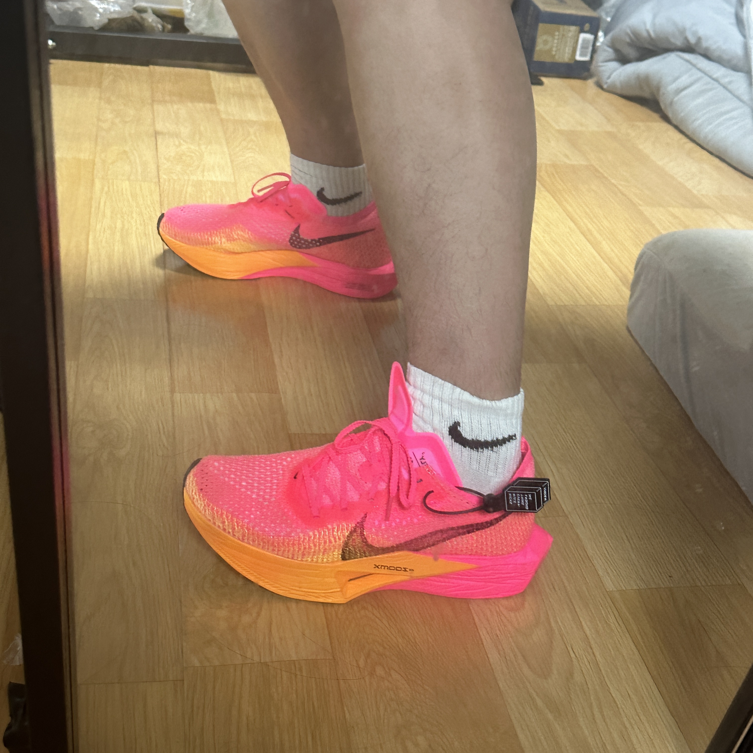 Nike ZoomX Vaporfly Next% 3 Hyper Pink 착용 스타일