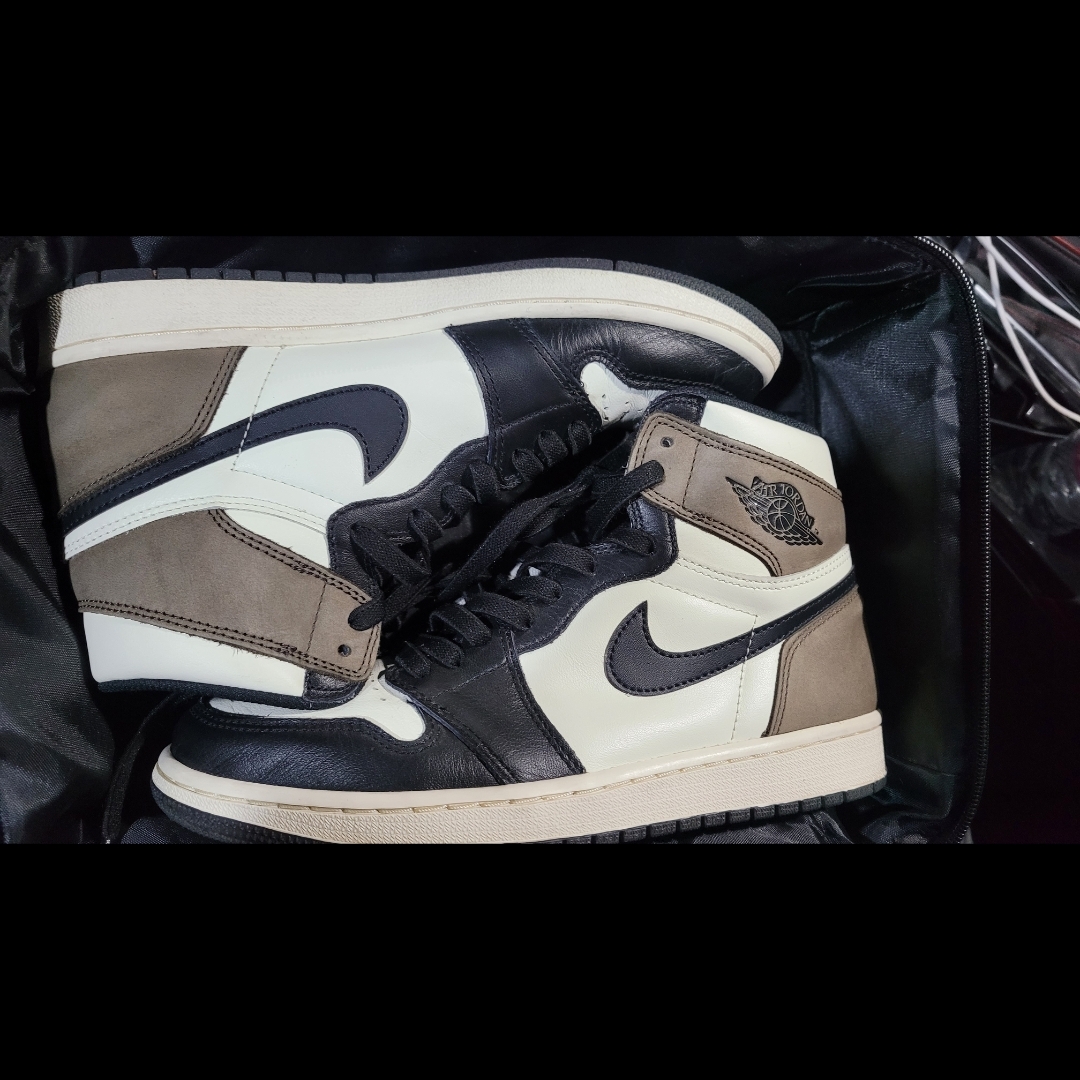 Jordan 1 Retro High OG Black Mocha 착용 스타일