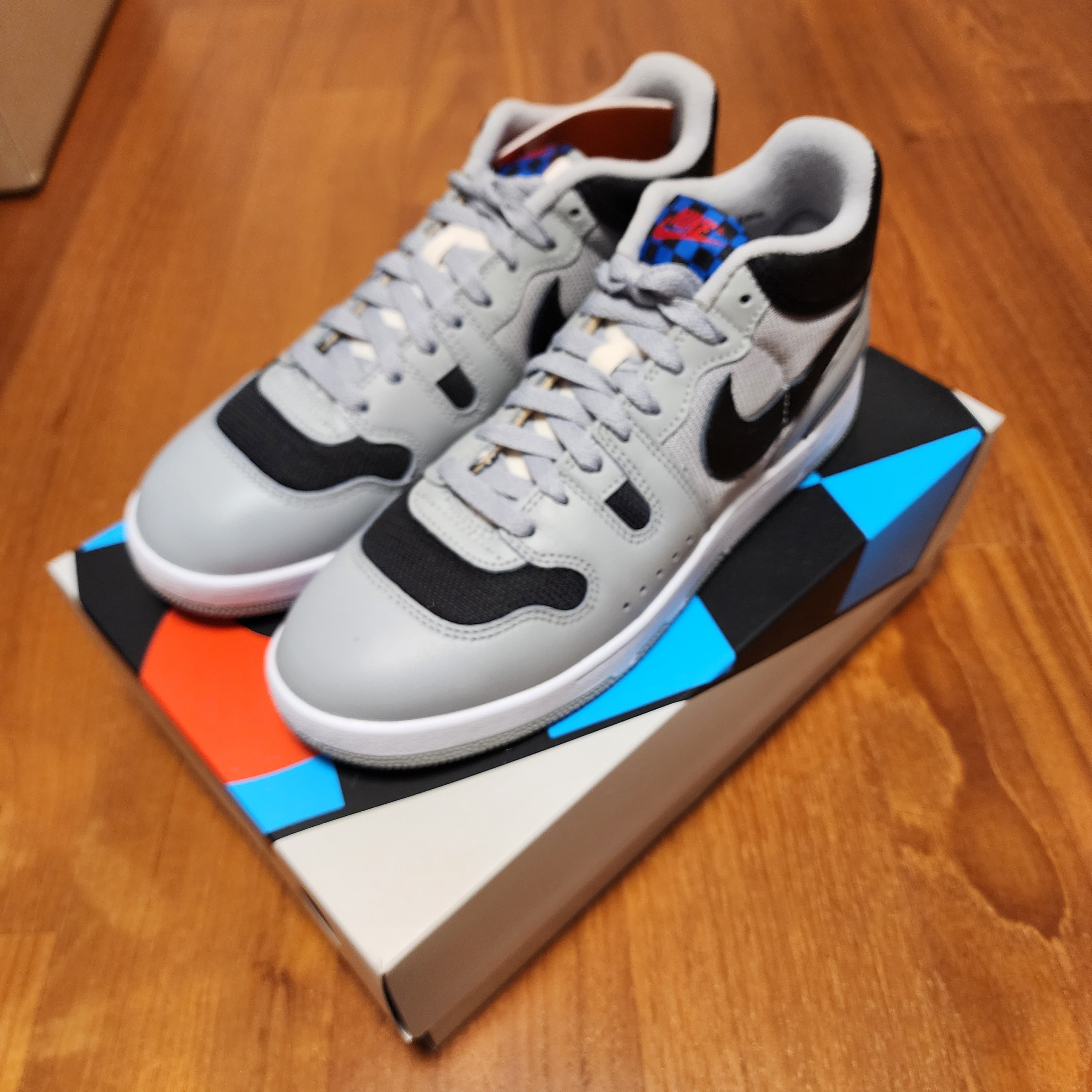 Nike Mac Attack QS SP Light Smoke Grey 착용 스타일 - 2