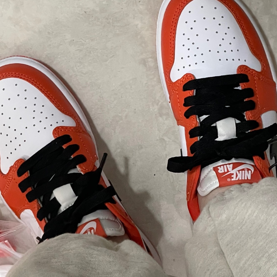 (W) Jordan 1 Low OG Starfish 착용 스타일 - 1