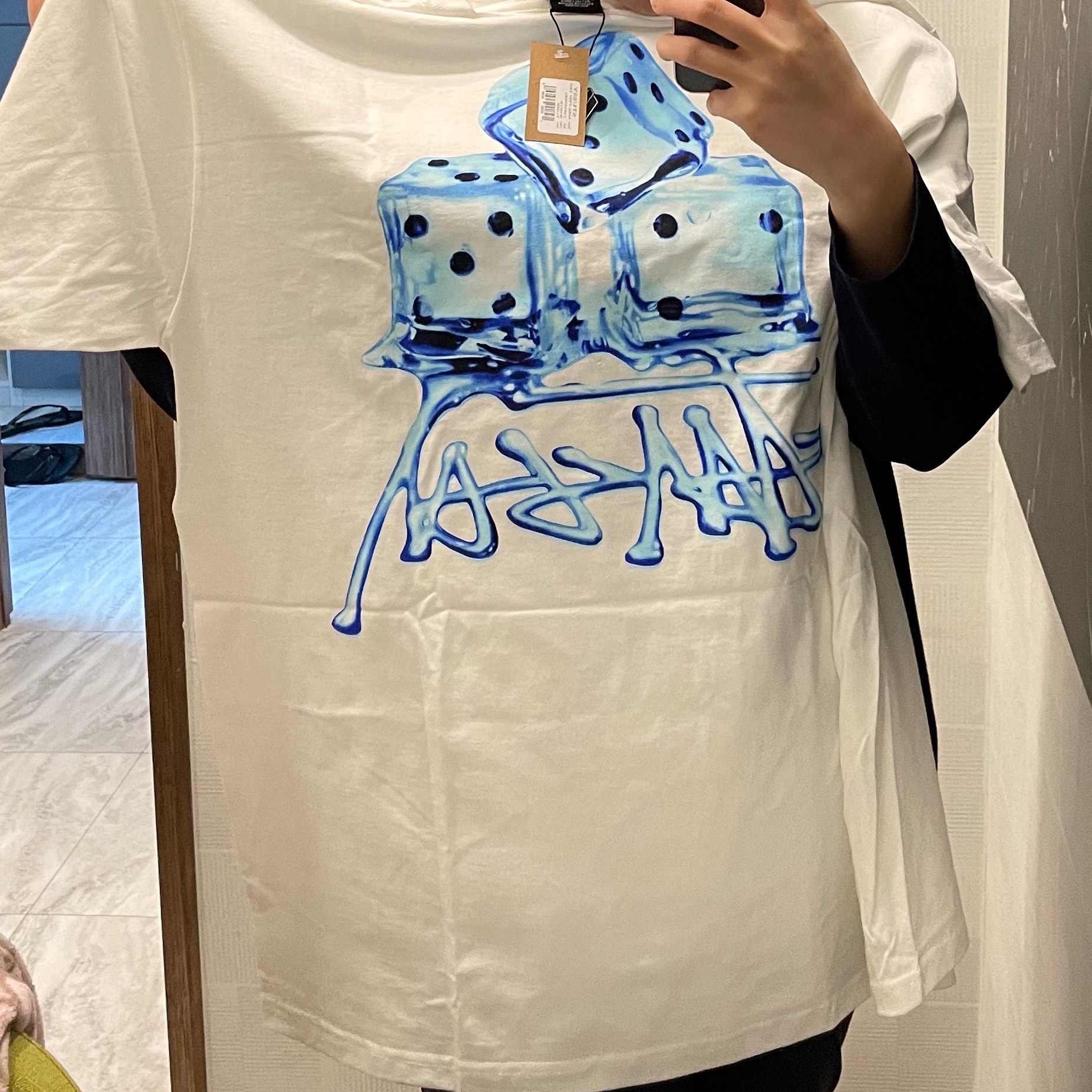 Stussy Melted T-Shirt White 착용 스타일
