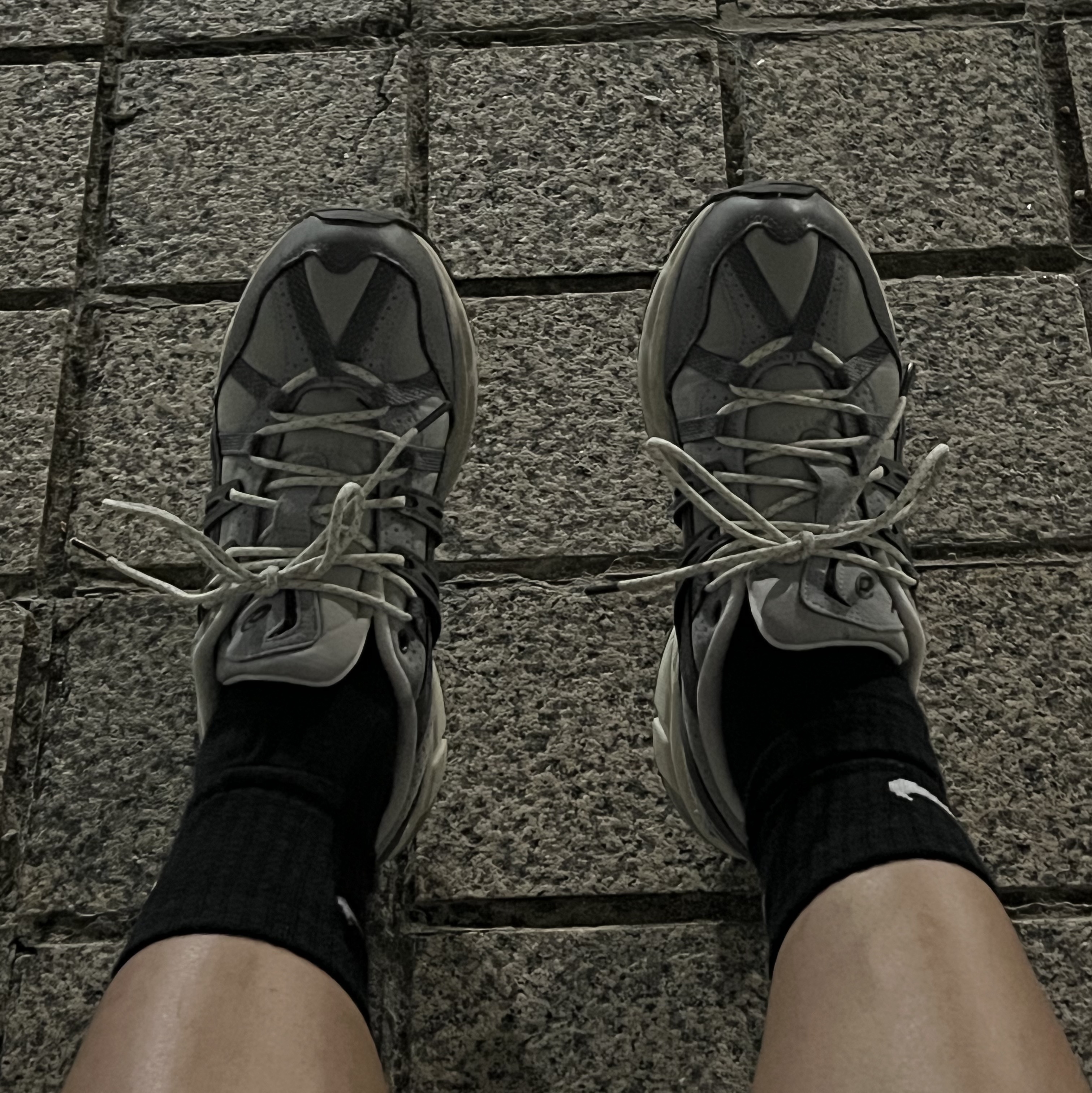 Asics Gel-Sonoma 15-50 Oyster Grey Clay Grey 착용 스타일
