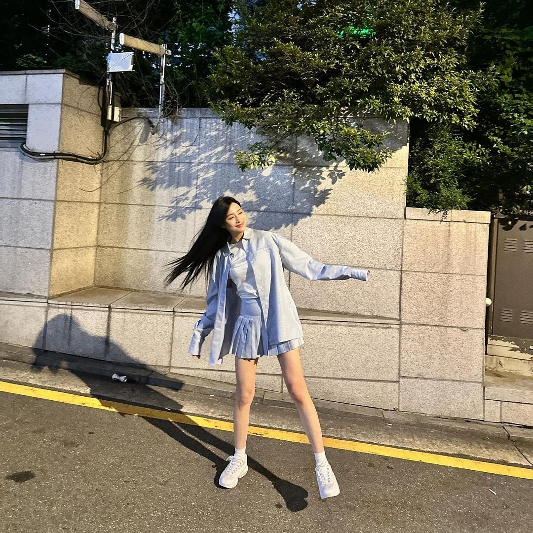 Nike Air Max 95 Essential Triple White 착용 스타일 - 2