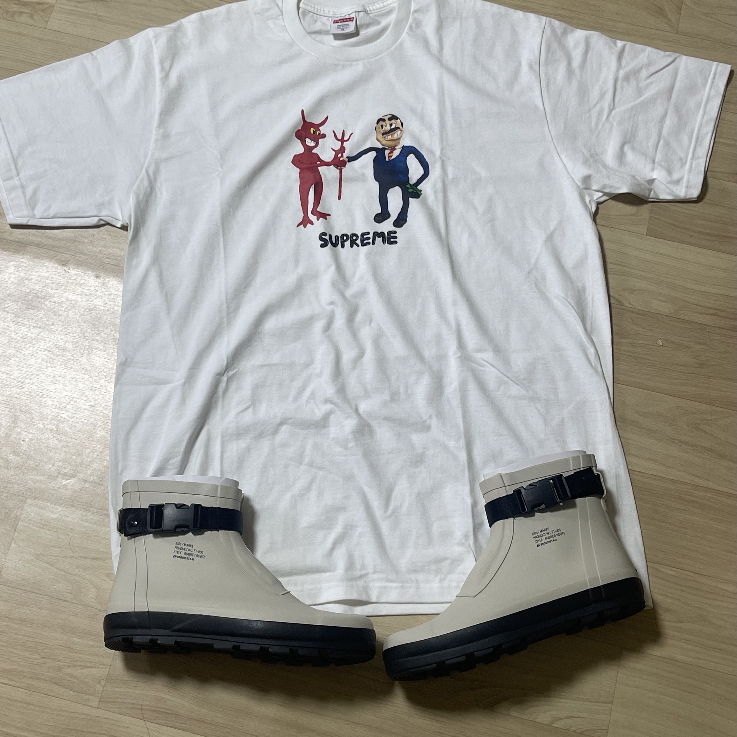 Moonstar 810s ET005 Marke White, Supreme Business T-Shirt White - 23SS 착용 스타일