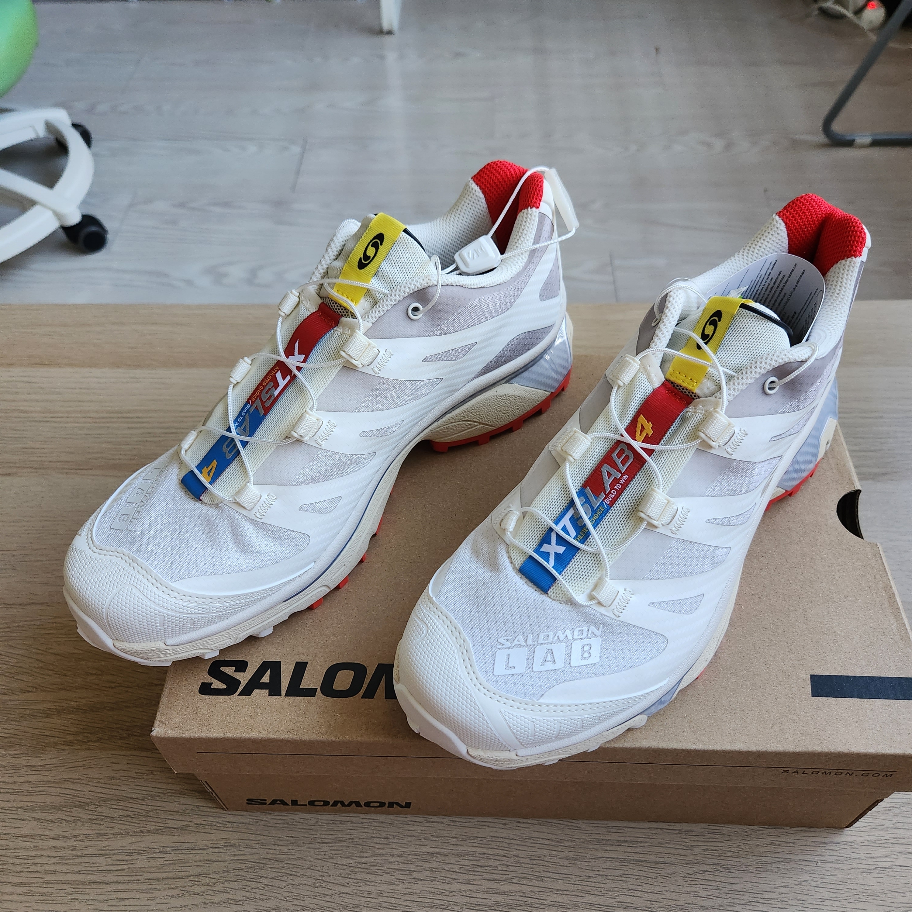 Salomon XT-4 Vanilla Ice 착용 스타일 - 1