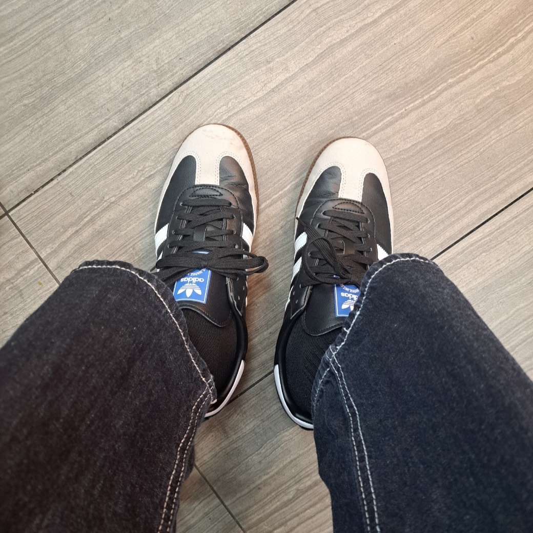Adidas Samba Vegan Black White 착용 스타일