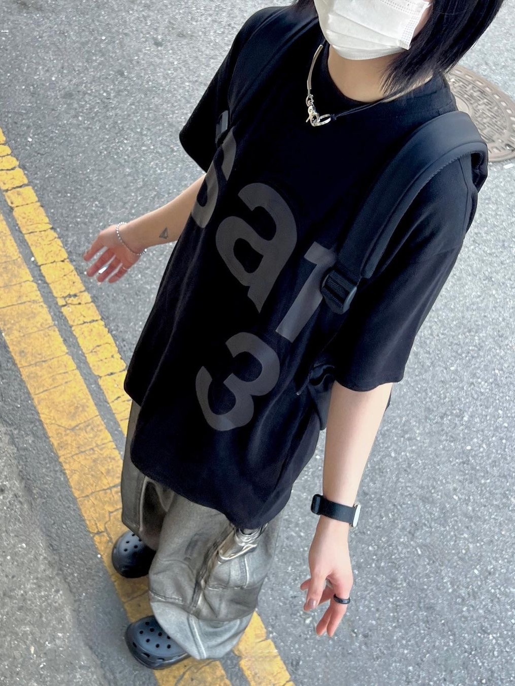 [예약 배송][KREAM 단독] Safarispot Basic Safari T-Shirt Black 착용 스타일 - 2