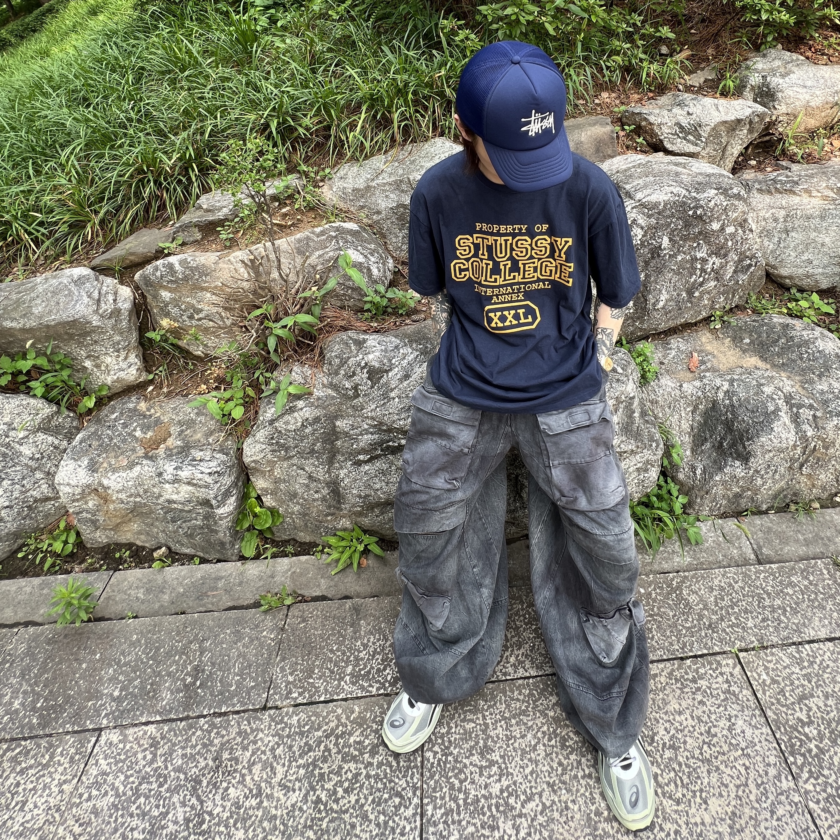 Asics Jog 100 S Sheet Rock - 2E Wide, [KREAM 단독] Ourpas 030 Wide Cargo Denim Blue 착용 스타일 - 4