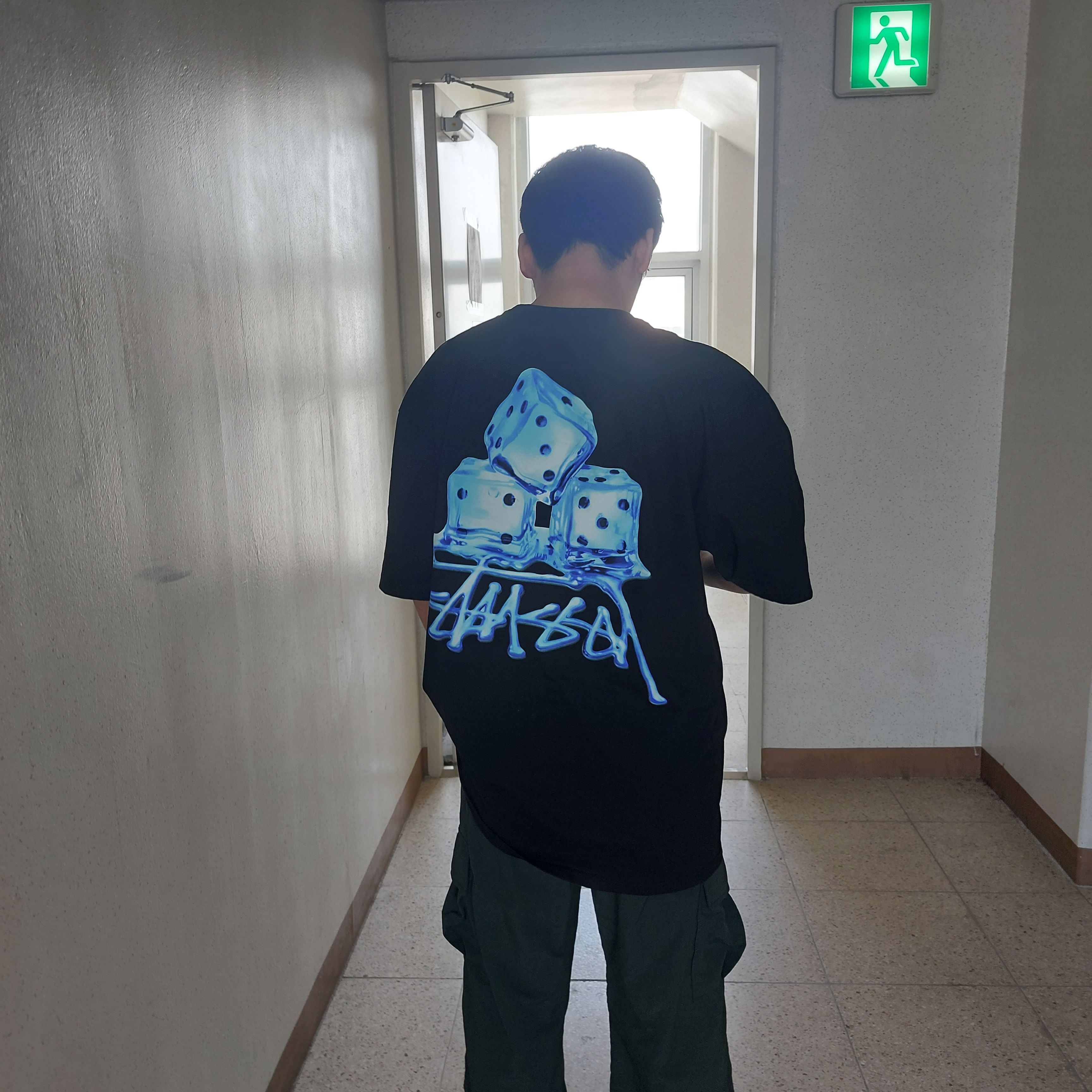 Stussy Melted T-Shirt Black 착용 스타일