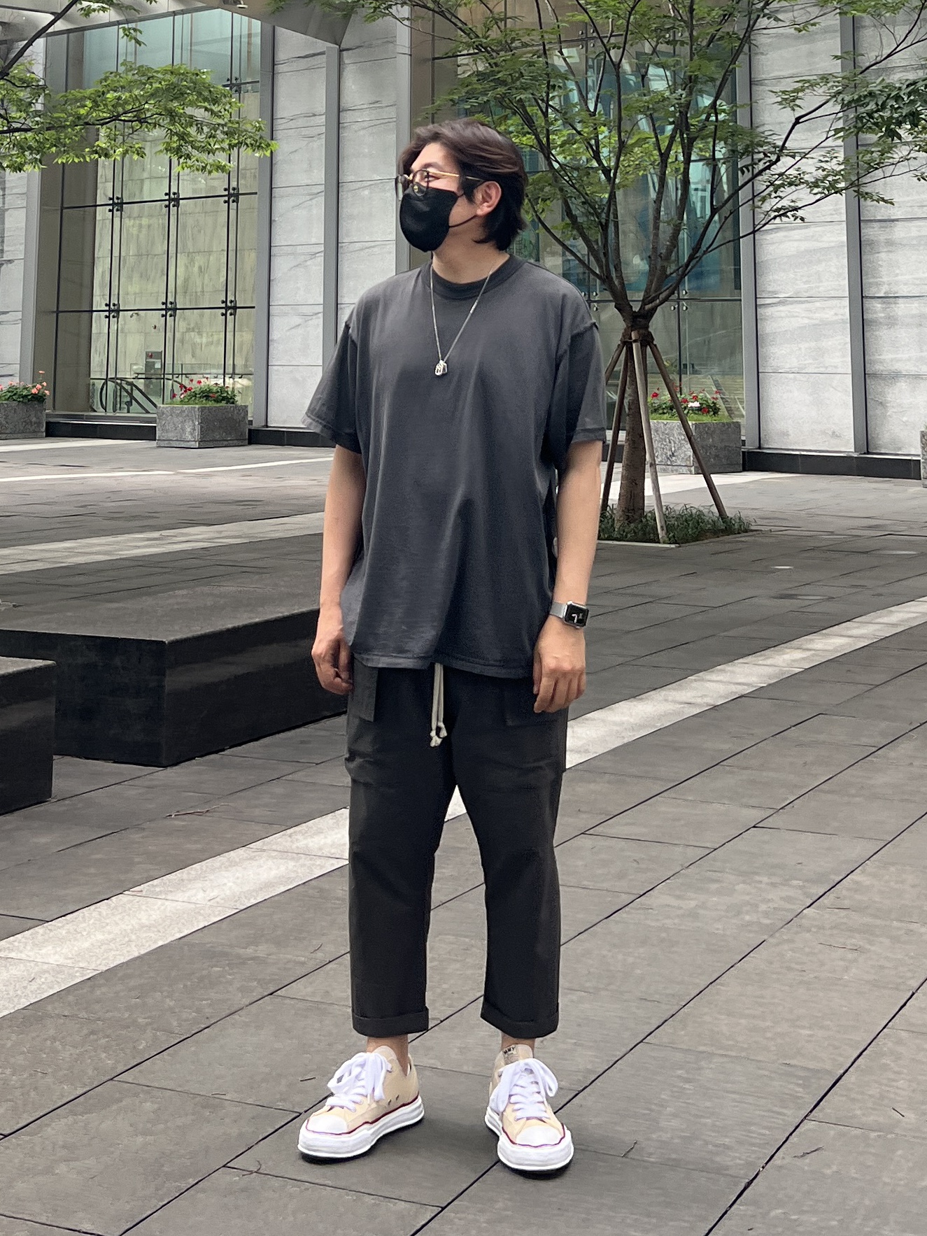 Maison Mihara Yasuhiro Peterson OG Sole Canvas Low-top Sneakers Natural 착용 스타일 - 2
