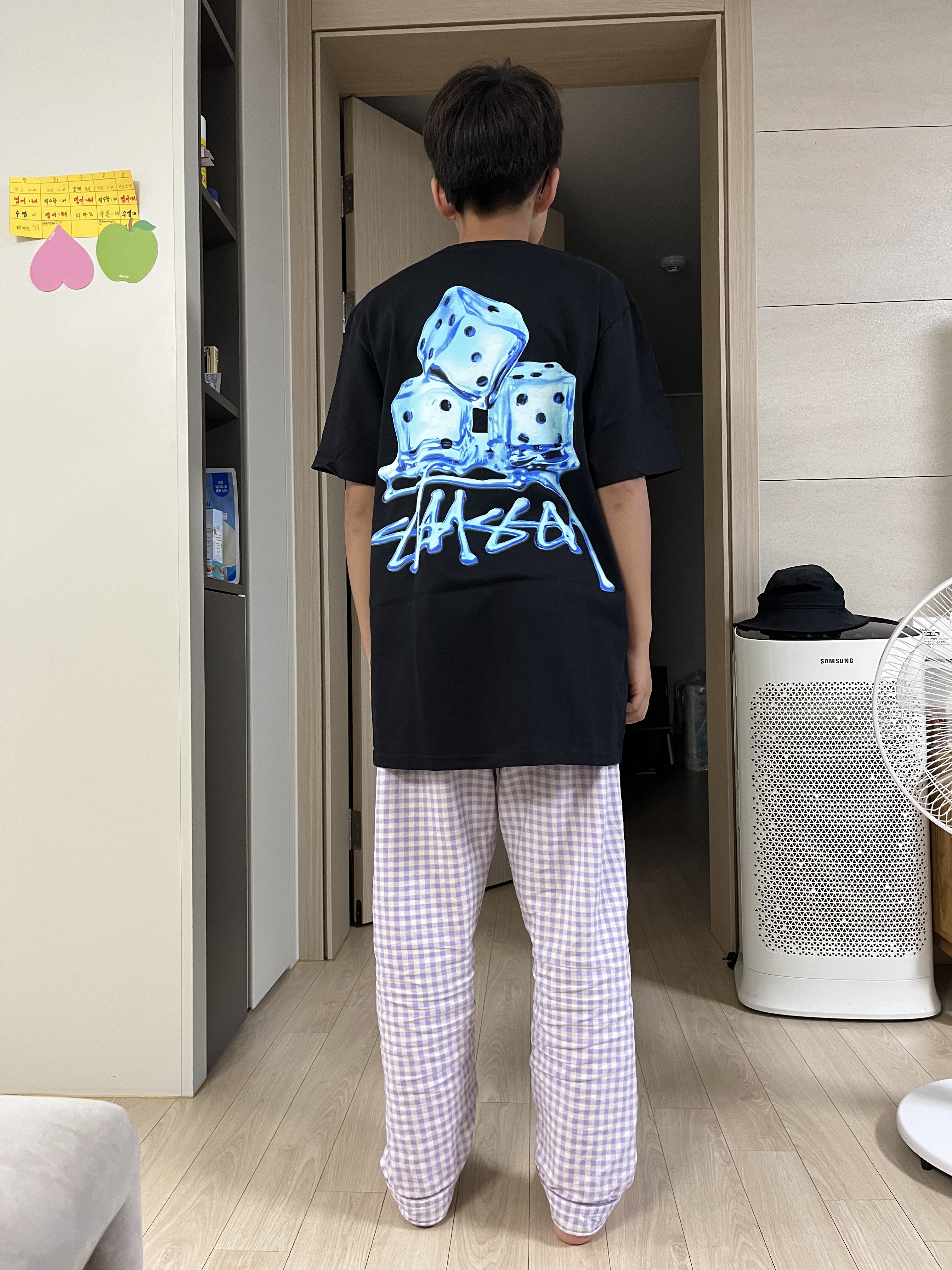 Stussy Melted T-Shirt Black, Nike x Supreme Air Force 1 Low Black 착용 스타일 - 1