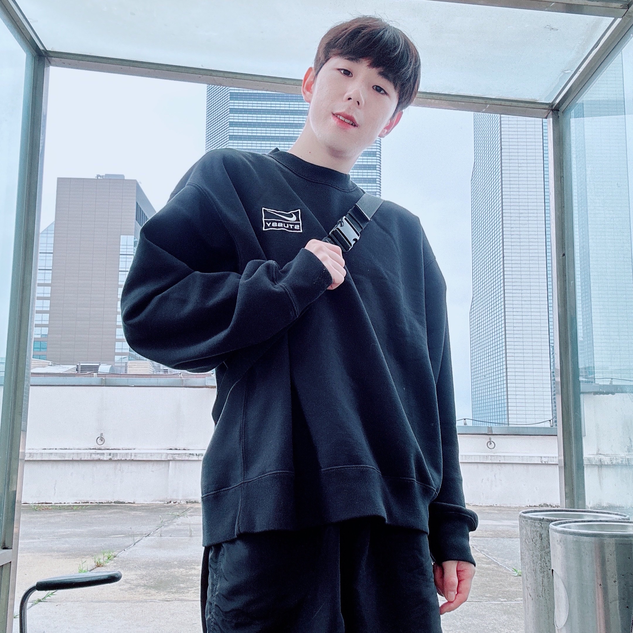 Nike x Stussy NRG Washed Fleece Crewneck Black (DO5310-010) 착용 스타일