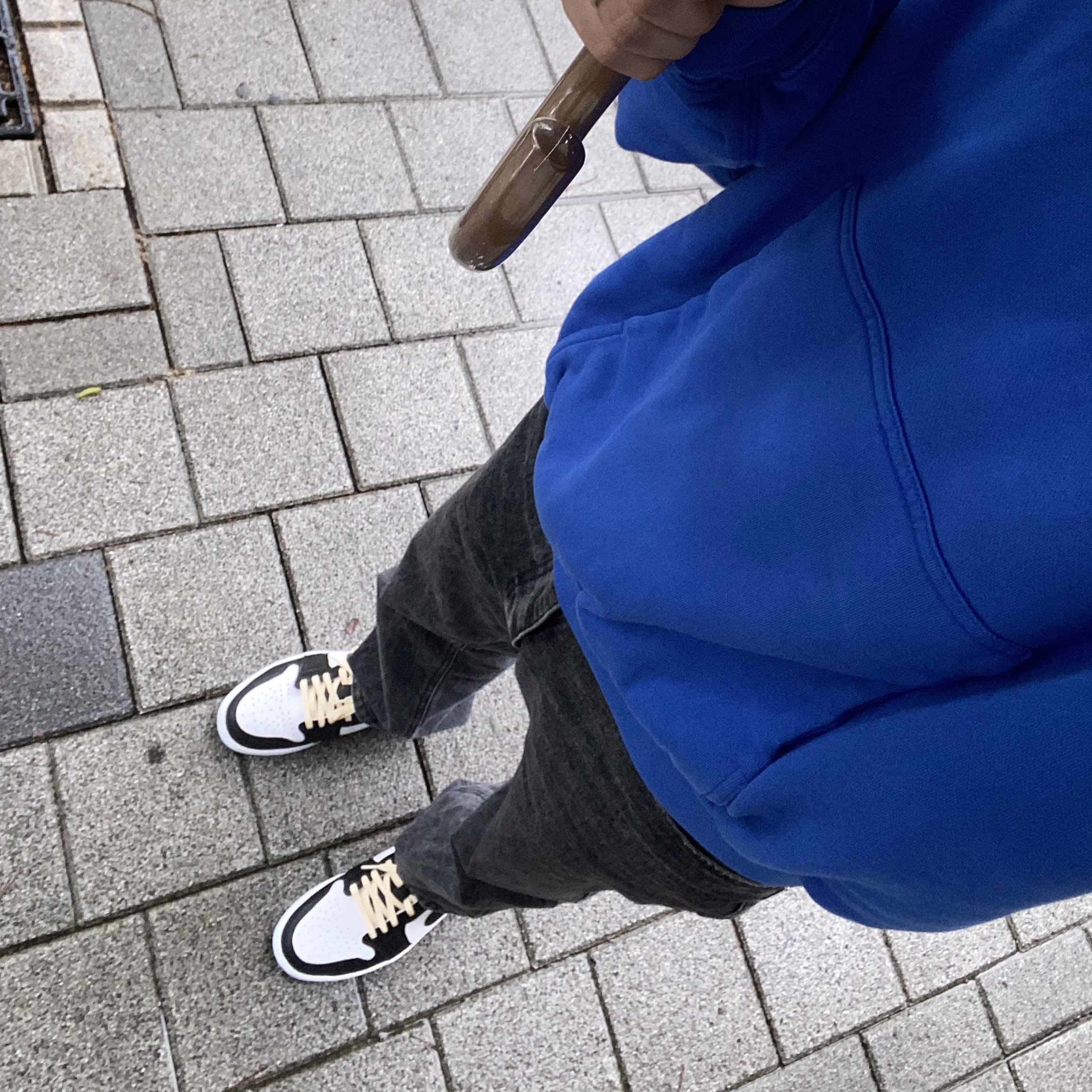 Jordan 1 Retro Low OG Black and Dark Powder Blue 착용 스타일