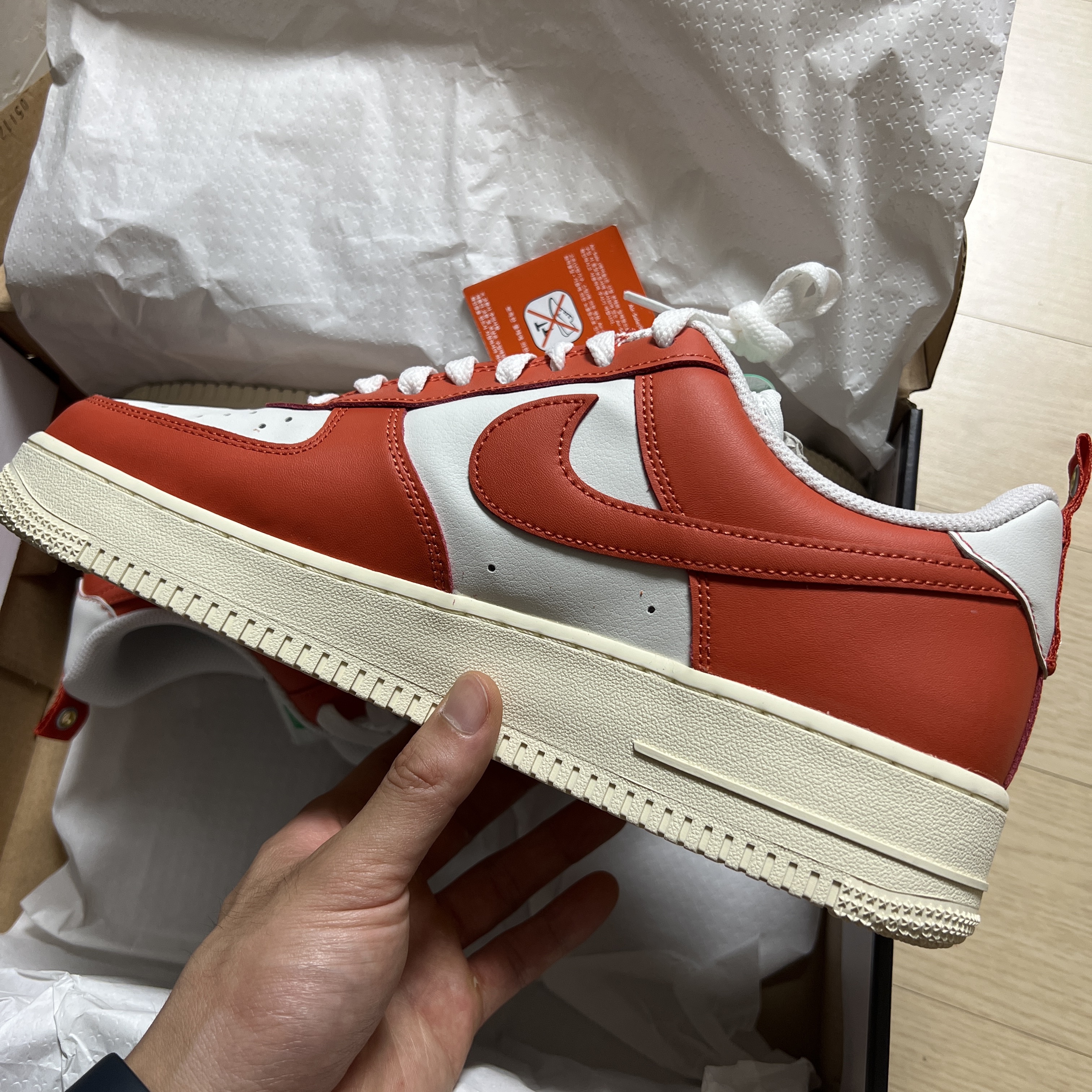 Nike Air Force 1 '07 LV8 Pojangmacha 착용 스타일