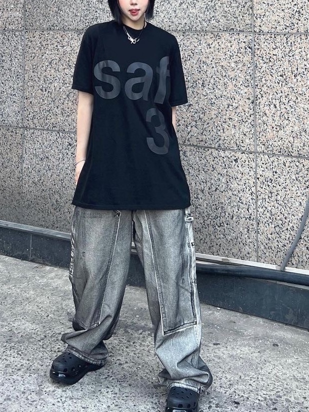 [예약 배송][KREAM 단독] Safarispot Basic Safari T-Shirt Black 착용 스타일 - 1