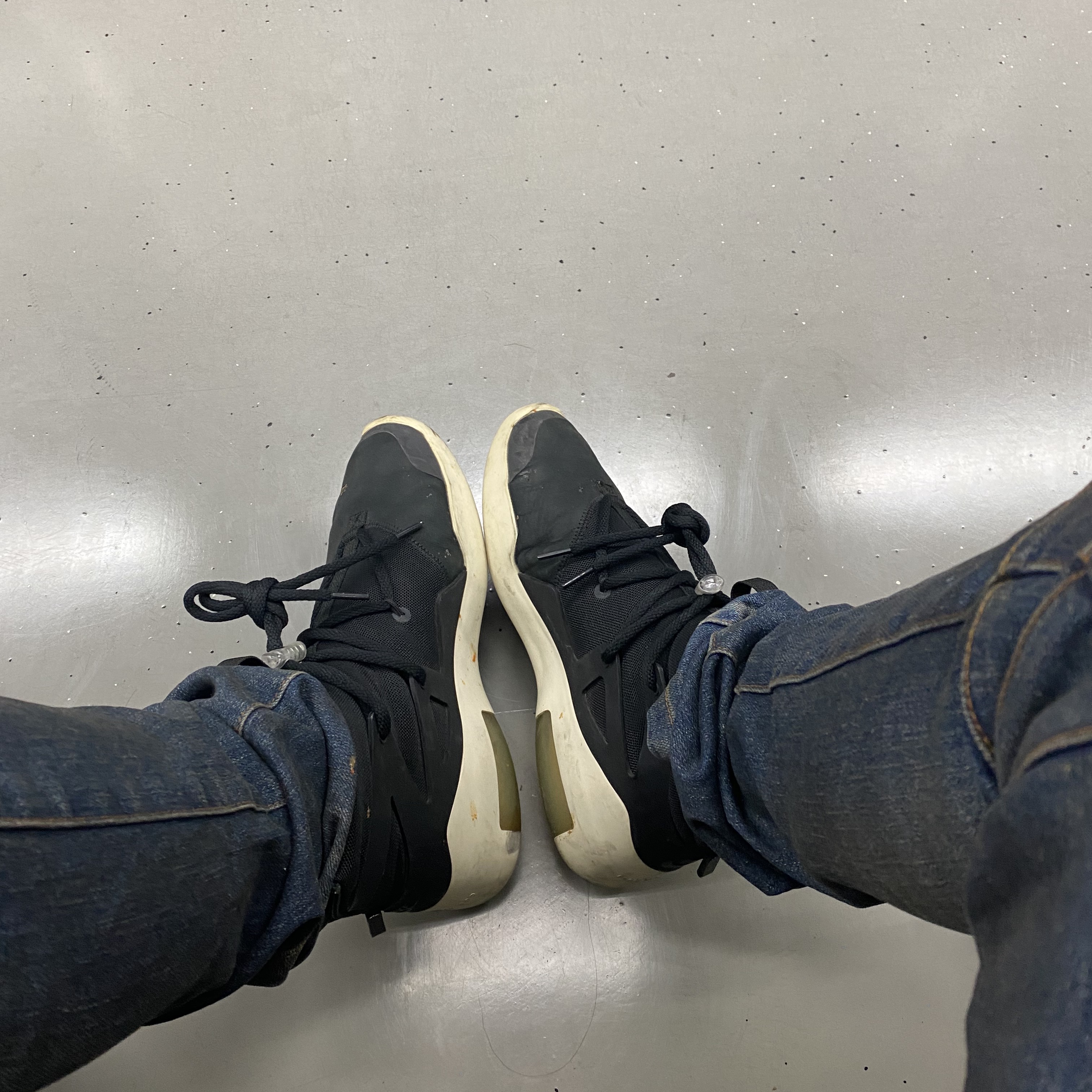 Nike x Fear of God Air Fear of God Raid Black 착용 스타일