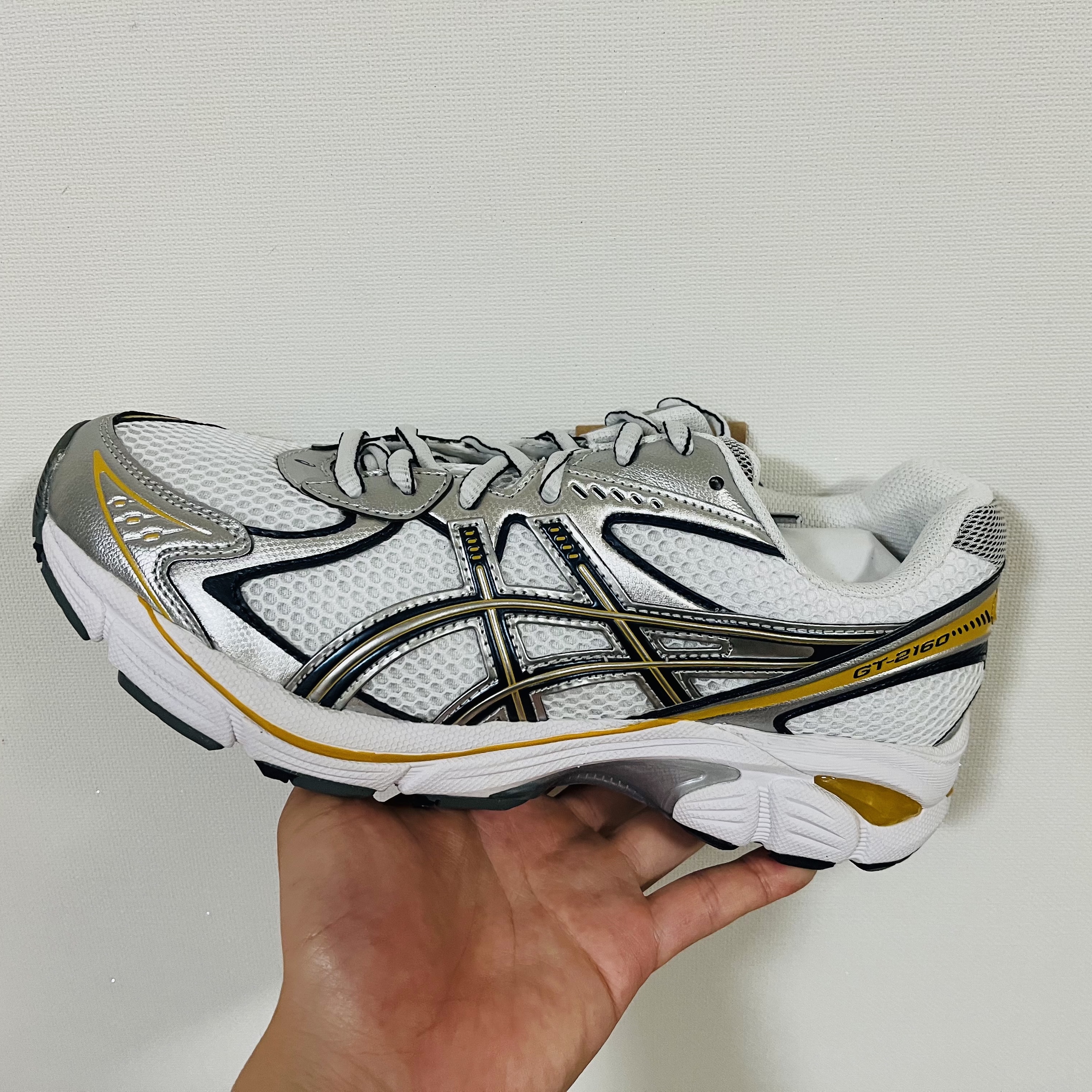 Asics GT-2160 White Shamrock Green, Asics GT-2160 White Pure Silver 착용 스타일 - 3