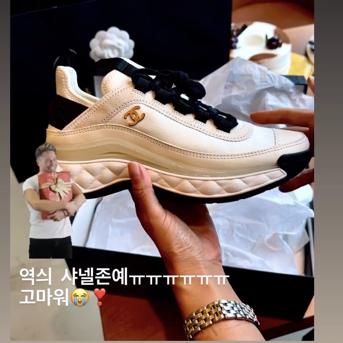 (W) Chanel Mixed Fibers Sneakers Velvet Calfskin & Gold Ivory 착용 스타일