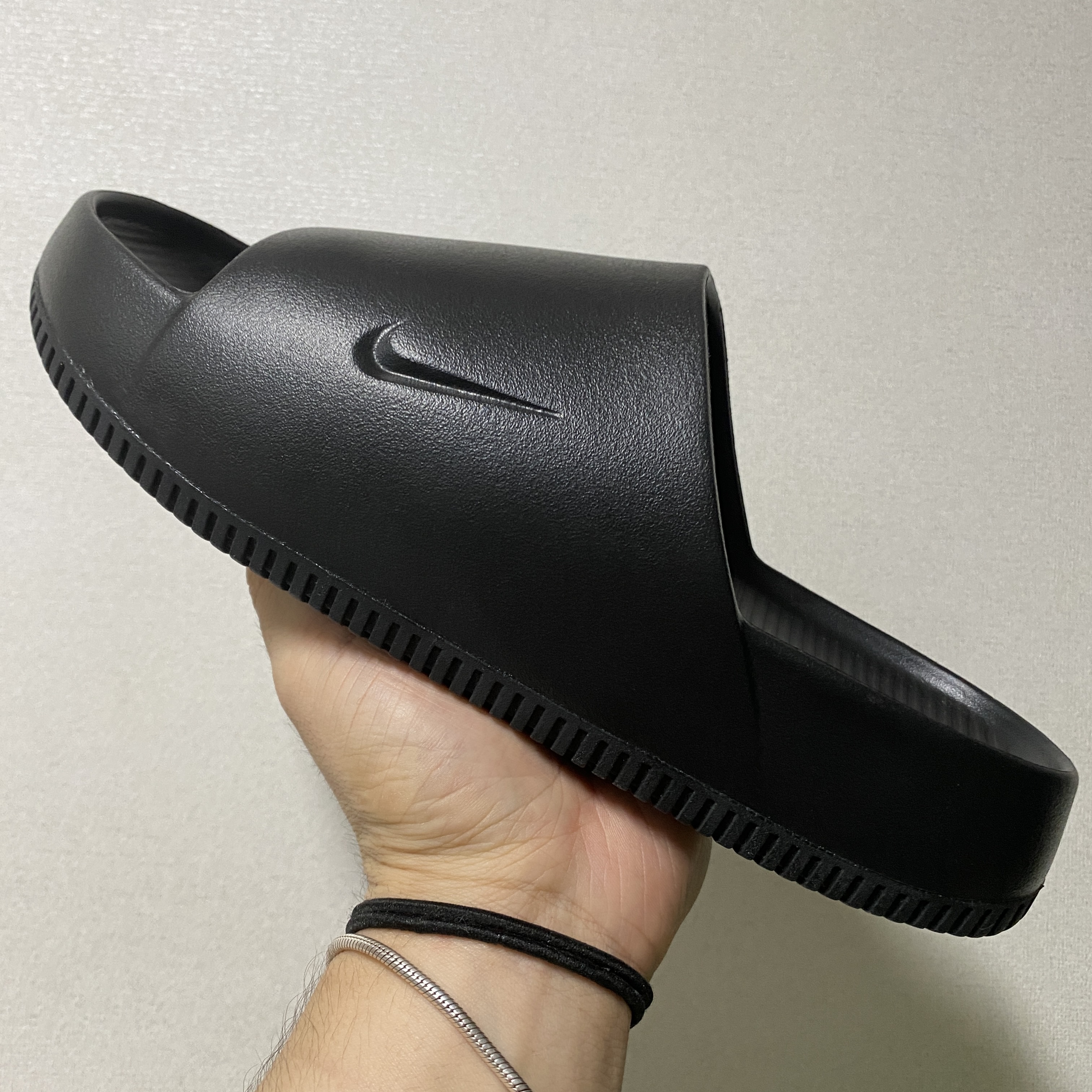 Nike Calm Slide Black 착용 스타일