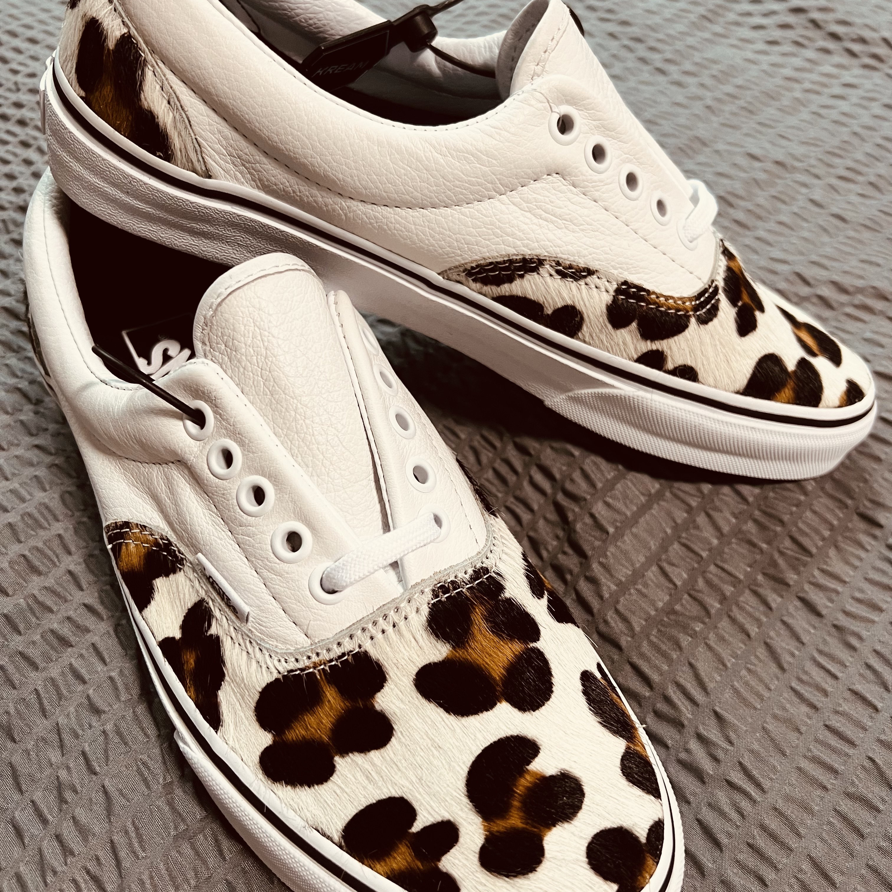 Vans Era Leopard True White 착용 스타일