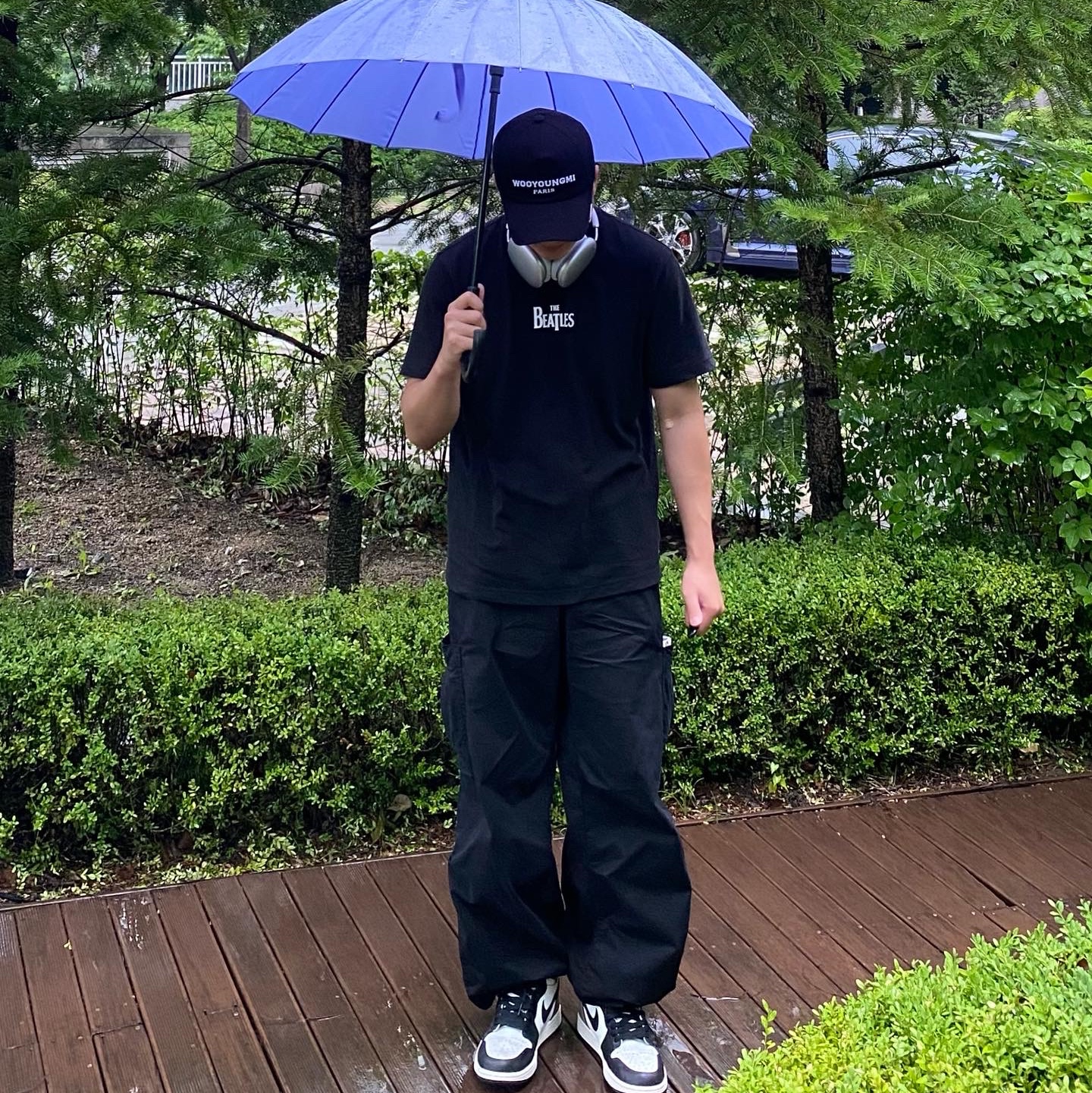 Jordan 1 Retro High OG Black Mocha, Apple AirPods Max Lightning Silver (Korean Ver.) 착용 스타일