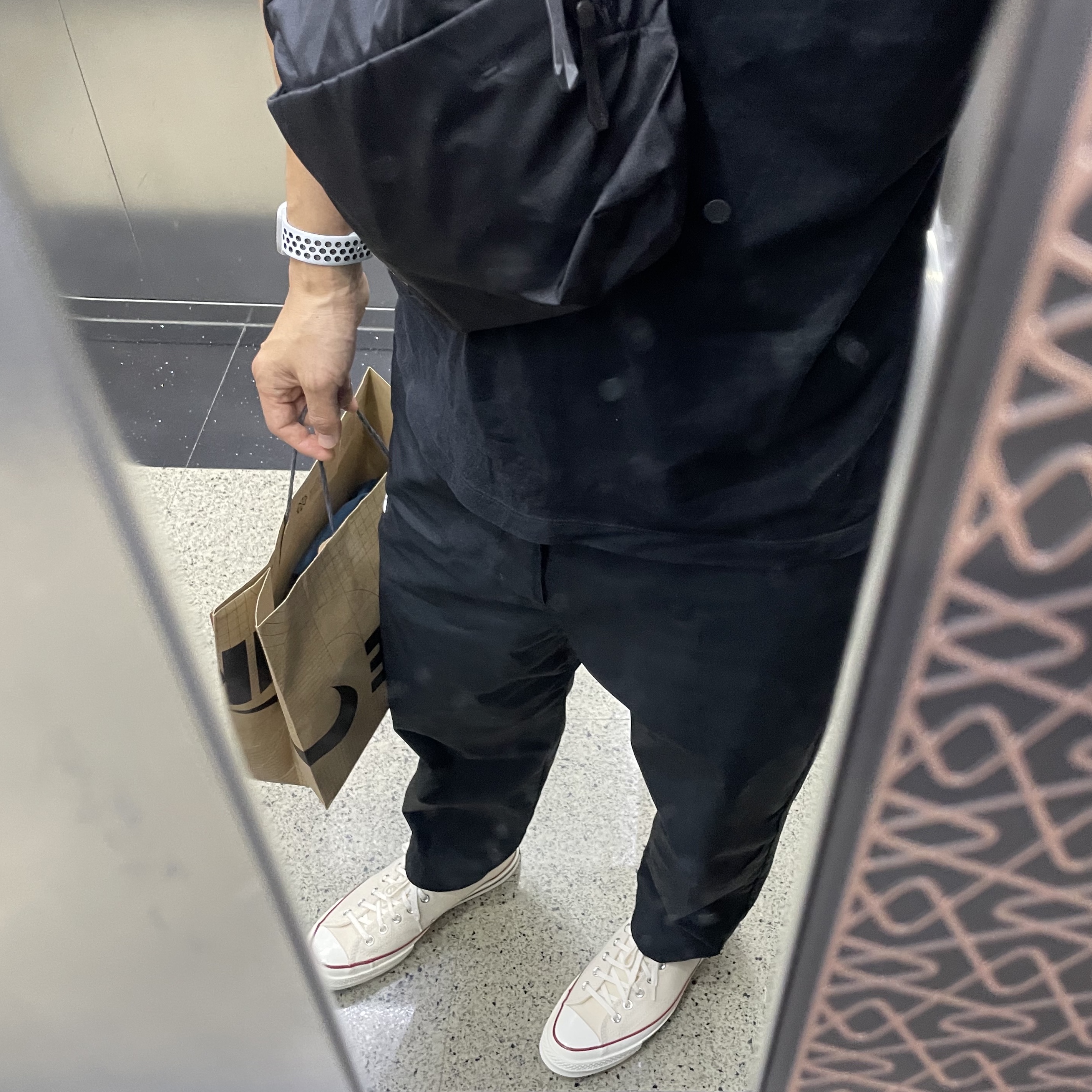 Arc'teryx Heliad 6 Crossbody Bag Black 착용 스타일