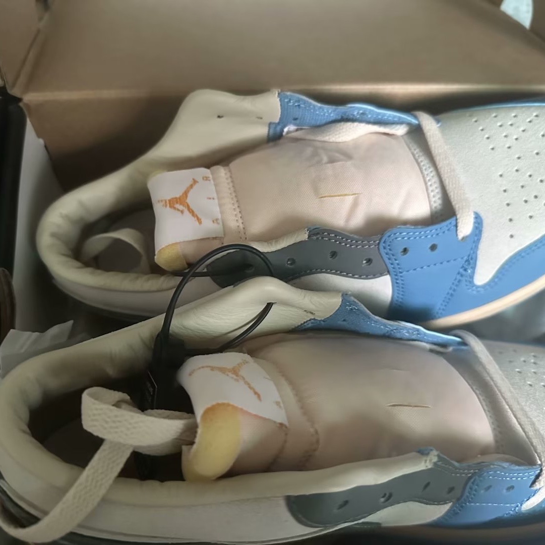 Jordan 1 Low SE Tokyo 96 착용 스타일 - 4