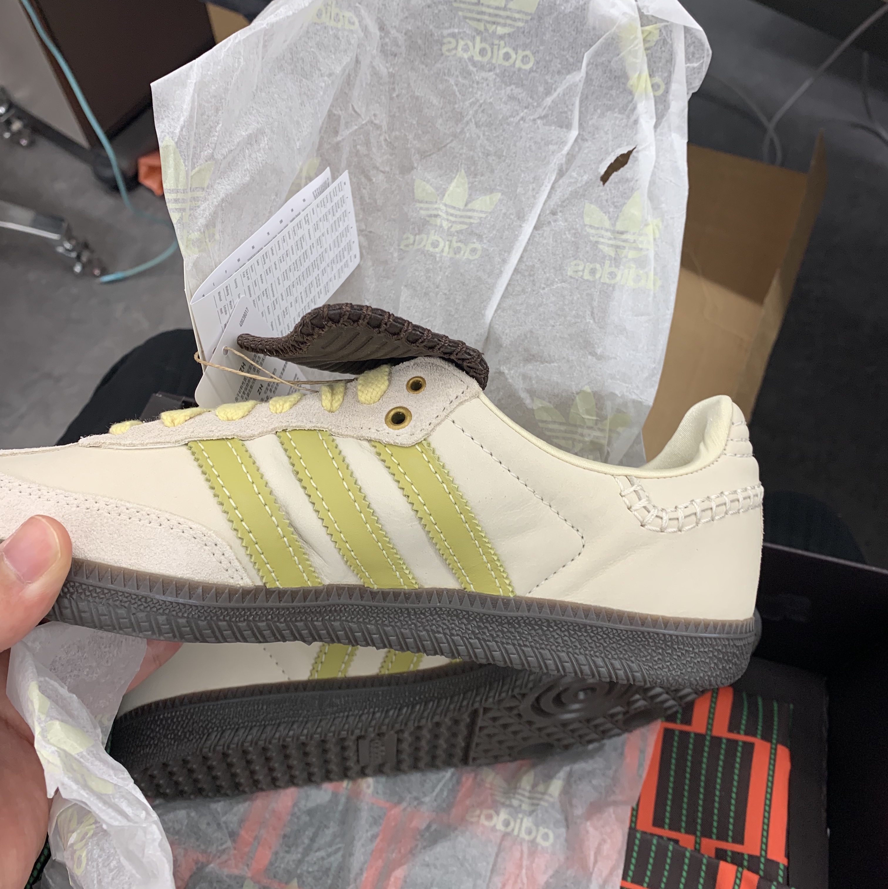 Adidas x Wales Bonner Samba Brown Ecru Tint 착용 스타일