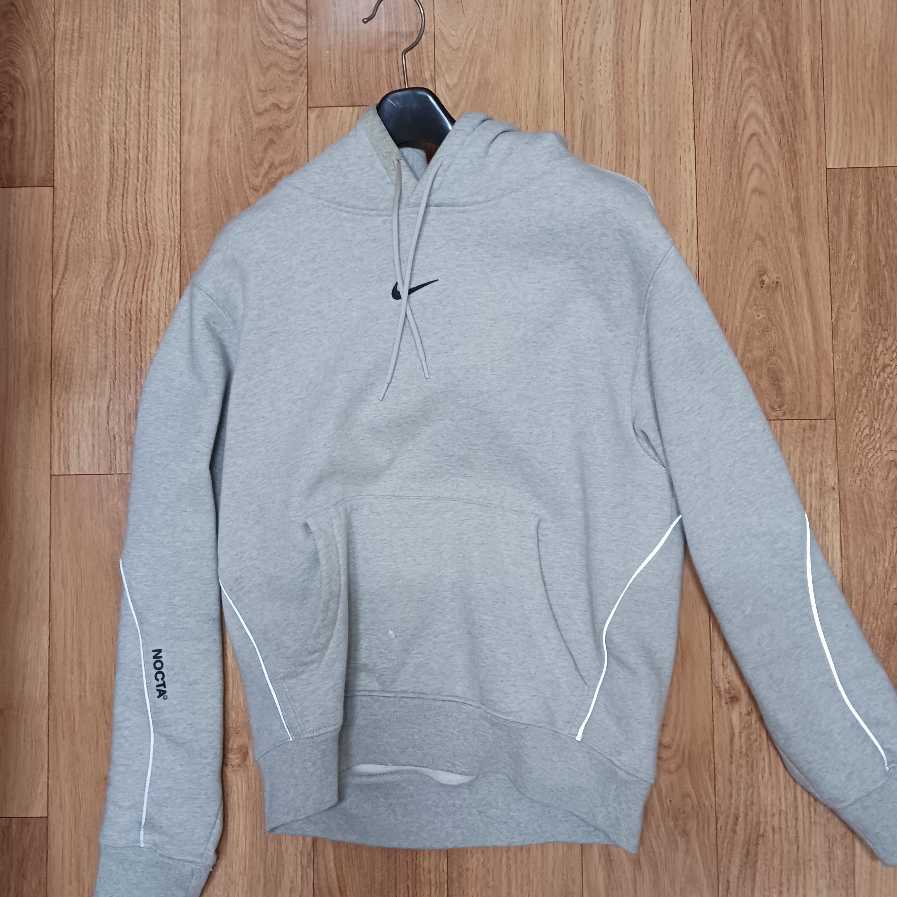 Nike x Drake Nocta Cardinal Stock Essential Hoodie Grey - Asia 착용 스타일