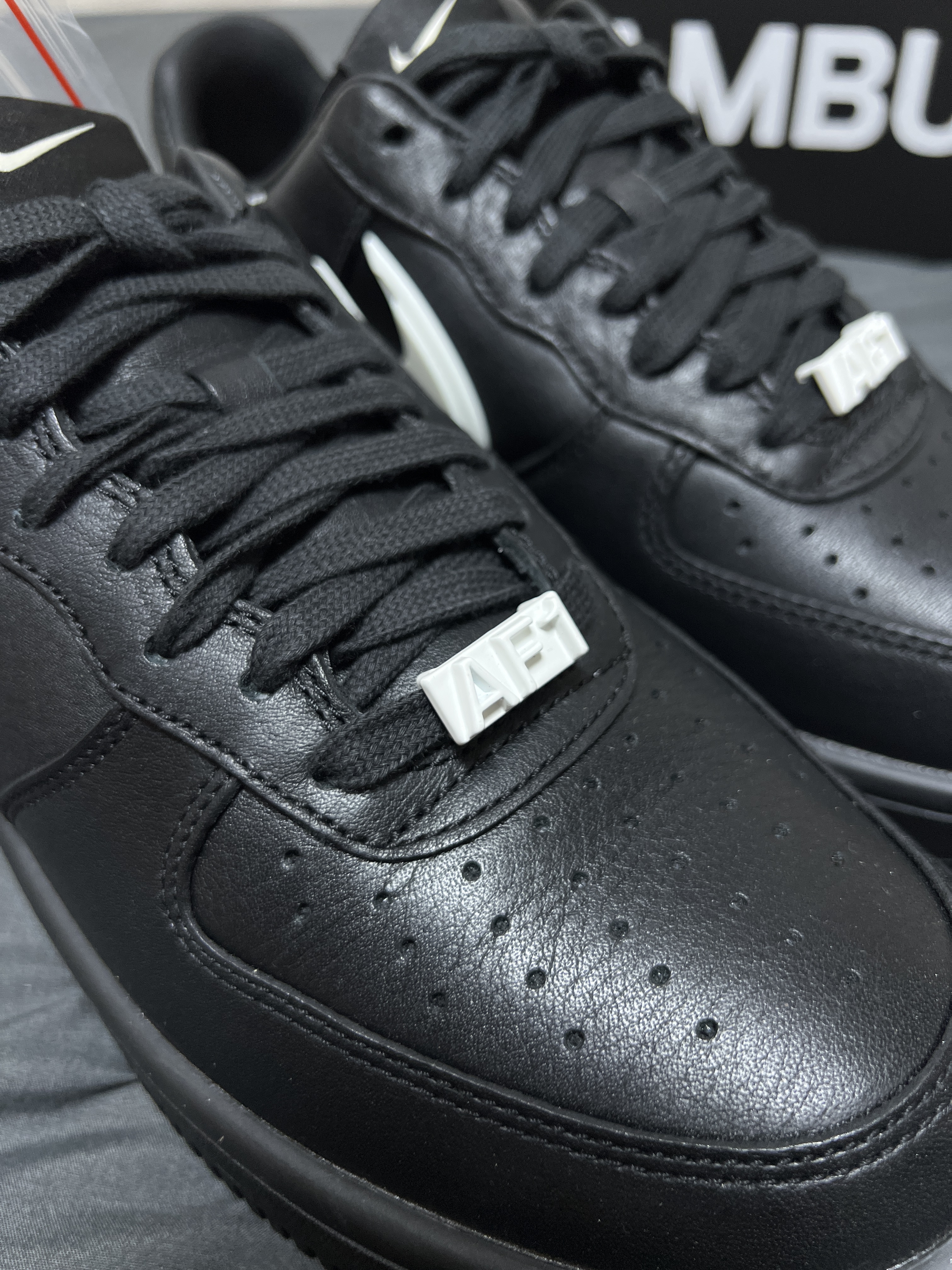 Nike x Ambush Air Force 1 Low SP Black 착용 스타일 - 2