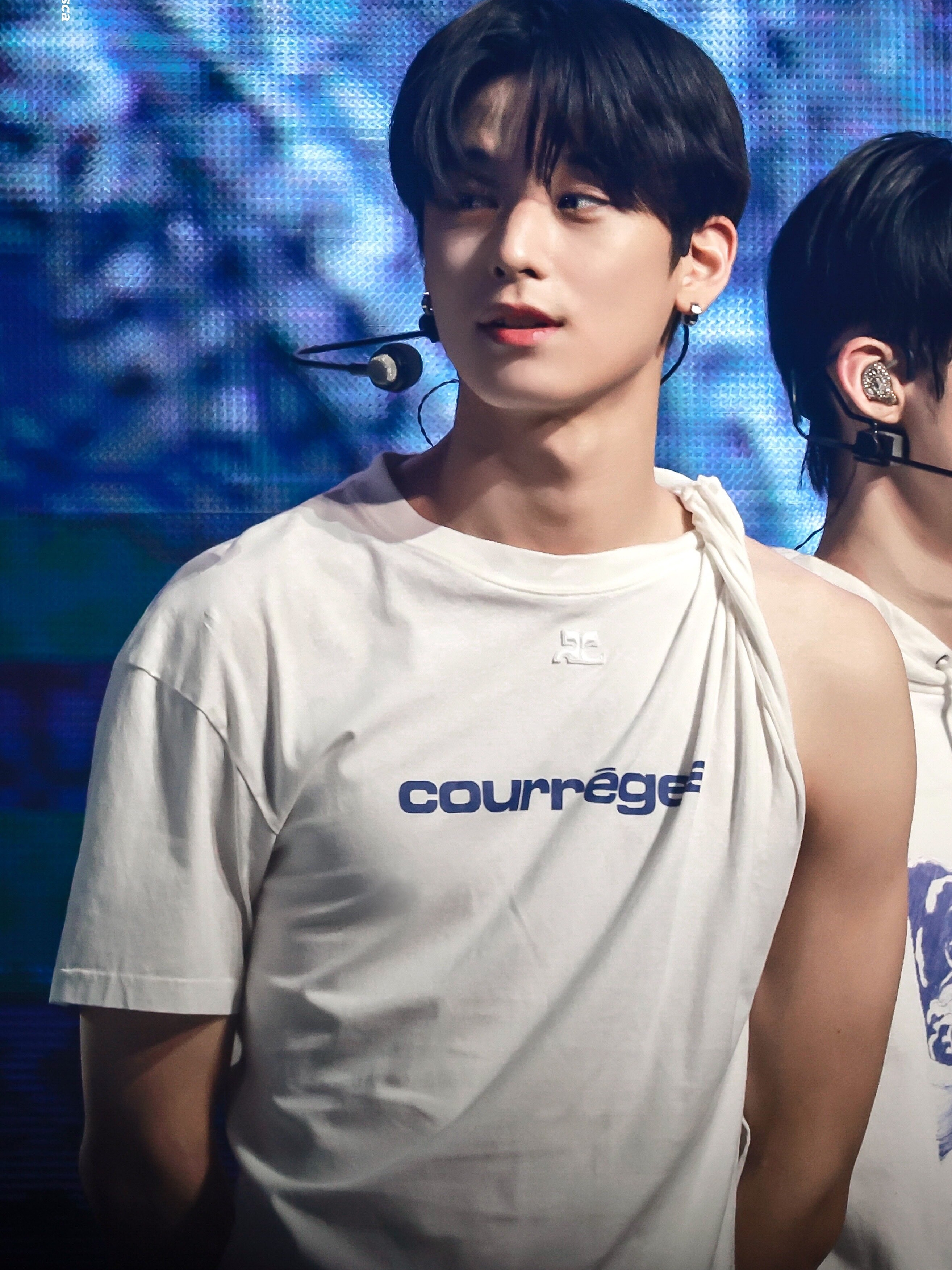 Courreges Single Jersey Twist Shell T-Shirt Heritage White Vintage 착용 스타일 - 3