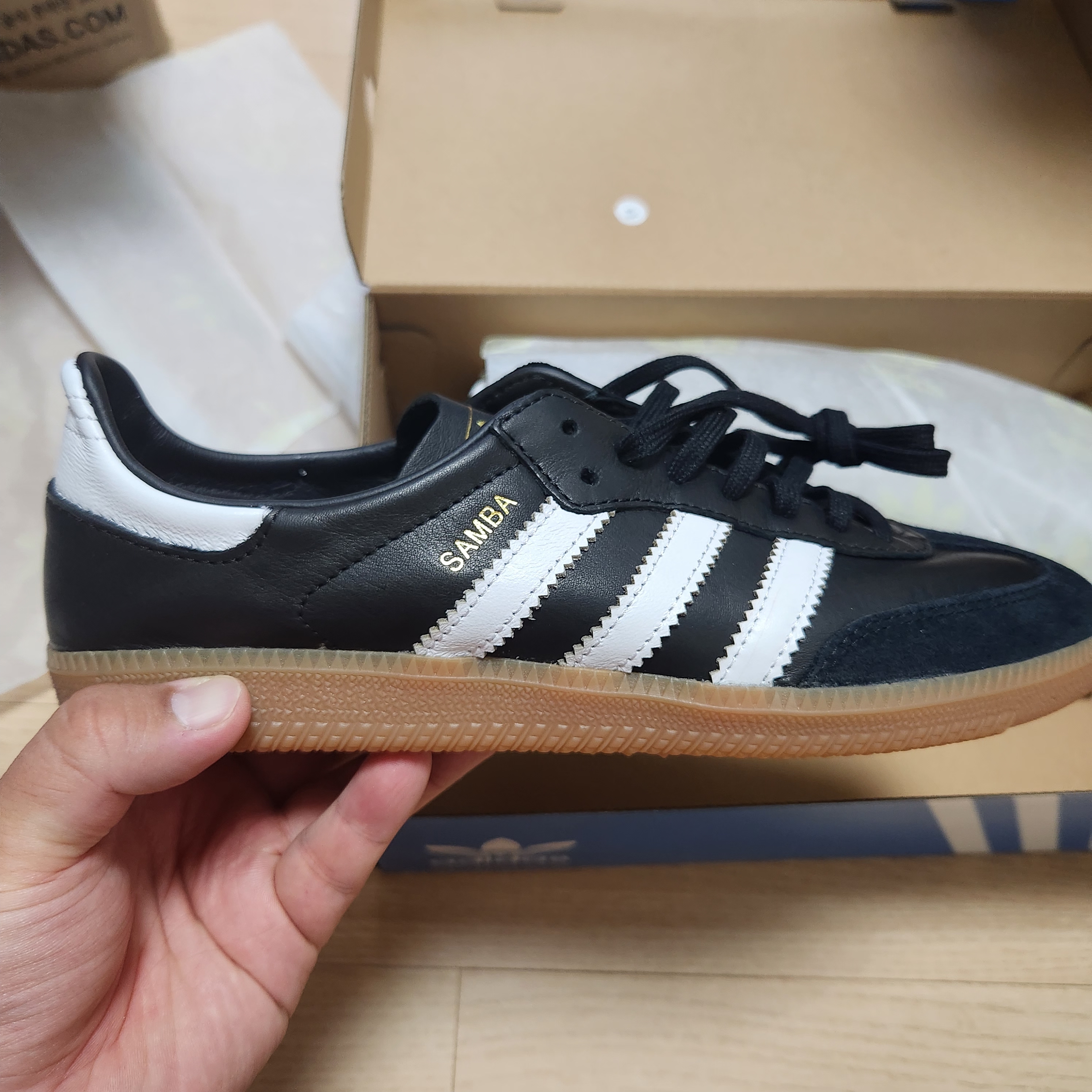 Adidas Samba Decon Core Black 착용 스타일 - 1