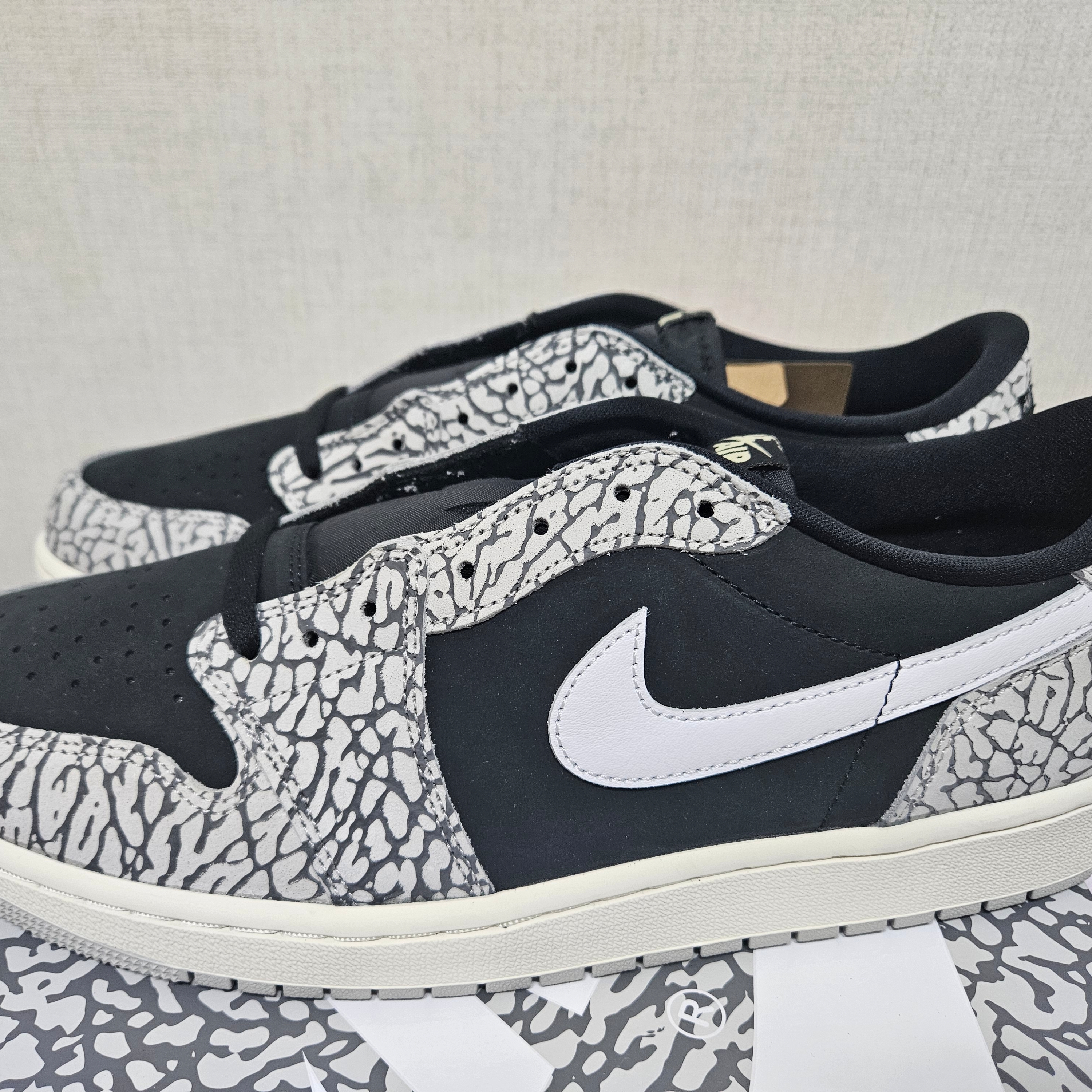 Jordan 1 Retro Low OG Black Cement 착용 스타일