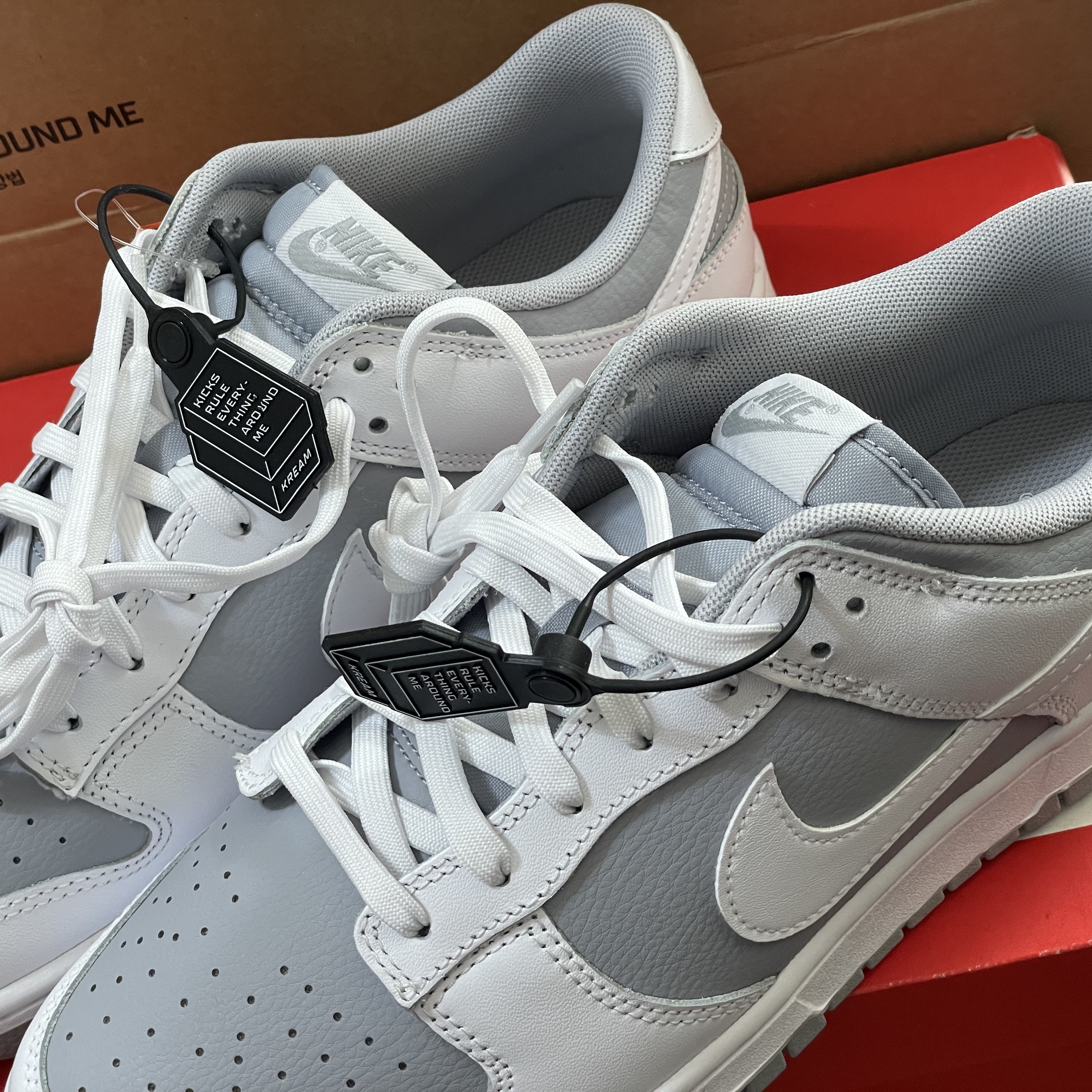 Nike Dunk Low Retro White Neutral Grey 착용 스타일 - 1