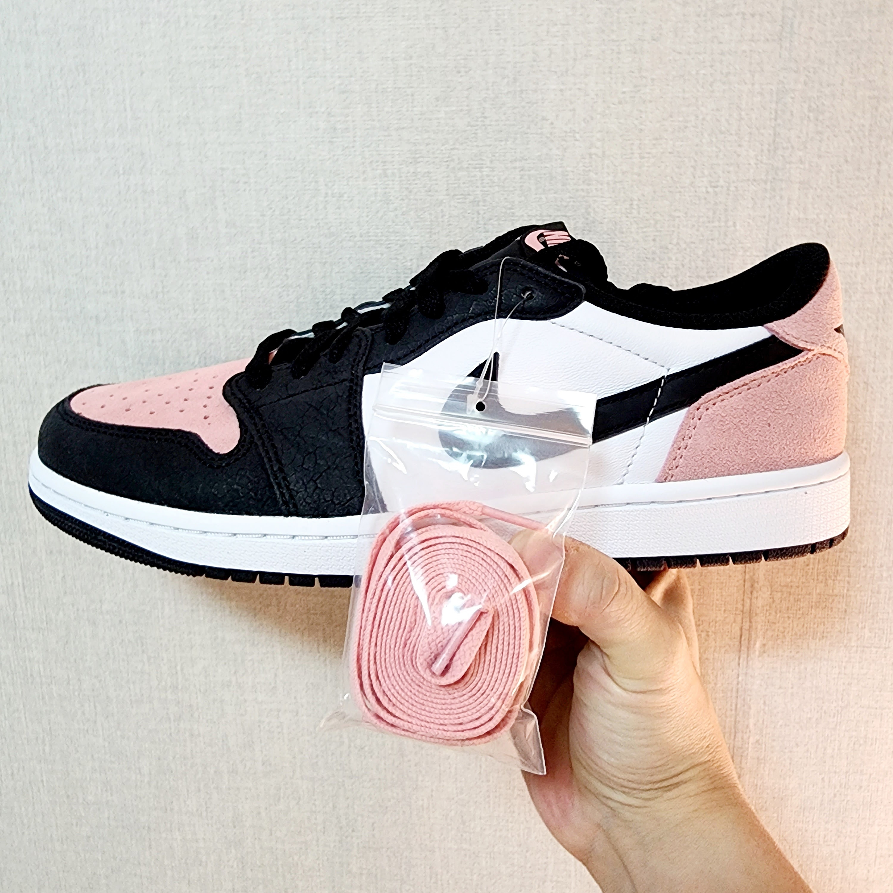 Jordan 1 Retro Low OG Bleached Coral 착용 스타일