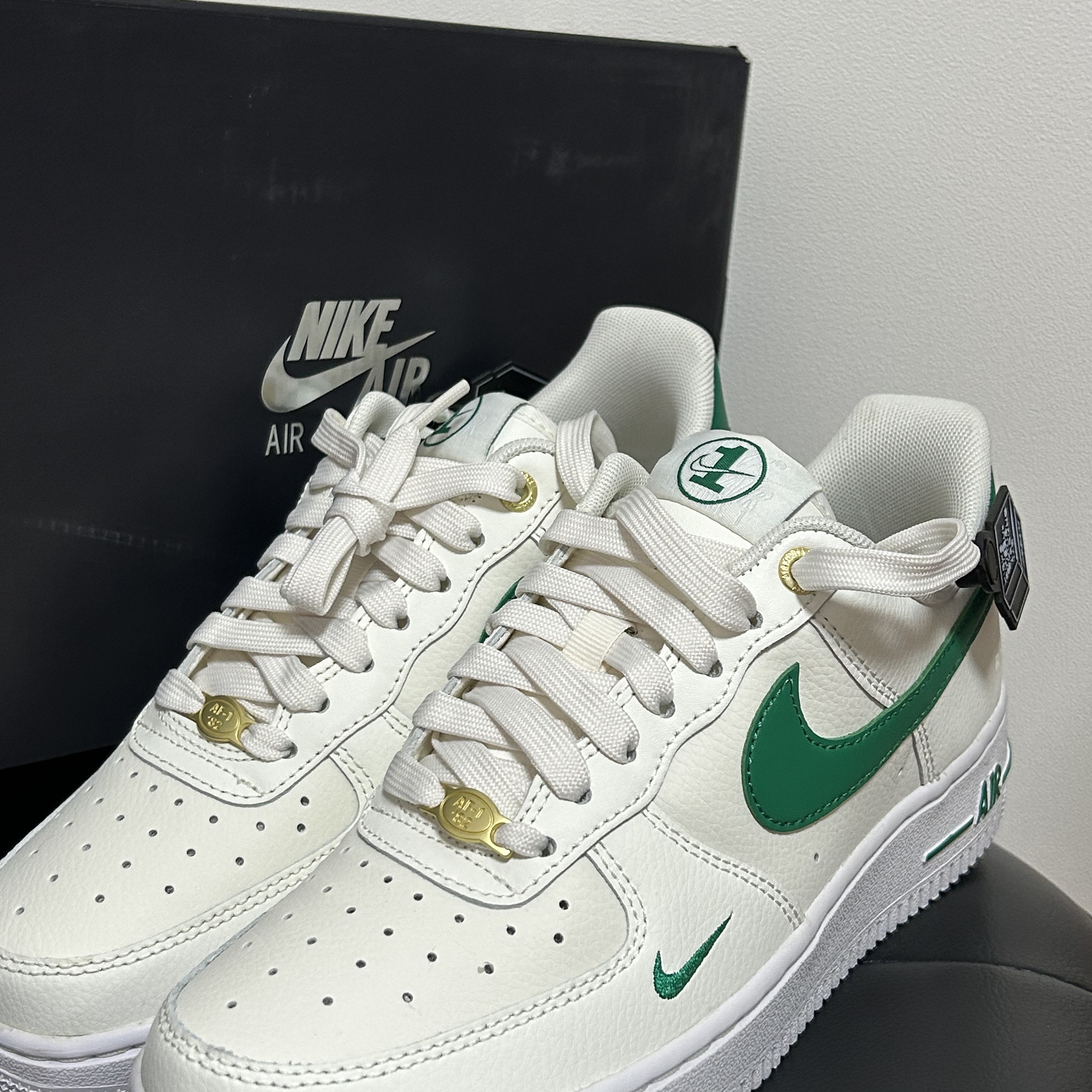 (W) Nike Air Force 1 '07 SE 40th Anniversary Join Forces Sail Malachite 착용 스타일 - 2