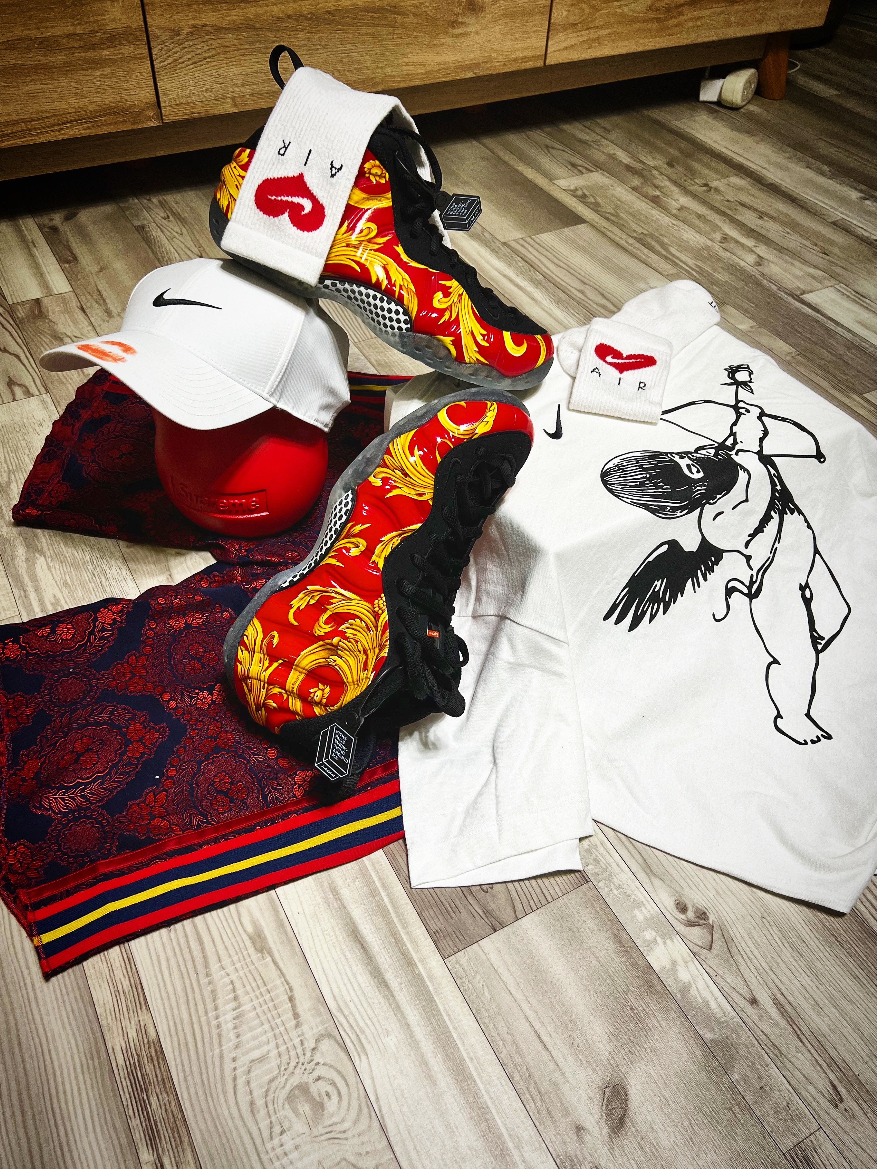 Nike x Supreme Air Foamposite One Red, Supreme Tru Grit 6KG Kettlebell Red - 22FW 착용 스타일 - 2