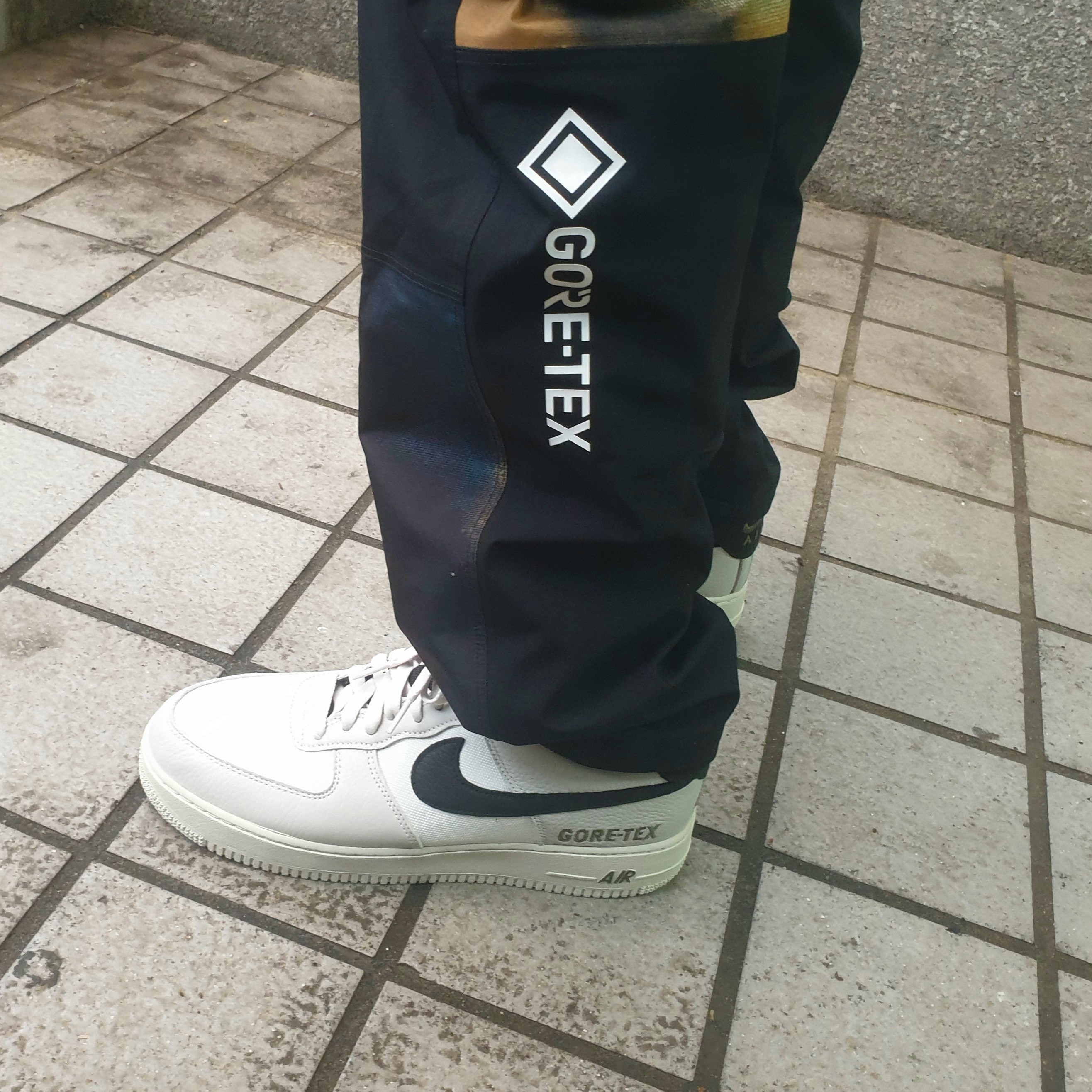 Nike Air Force 1 Low Gore-Tex Light Bone, Jordan Fearless Gore-Tex Pants 착용 스타일 - 1