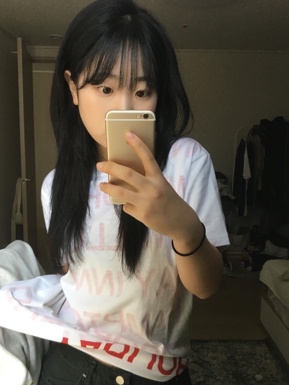 [KREAM 단독] Safarispot Women 1/2 Highway Inn T-Shirt White Red 착용 스타일
