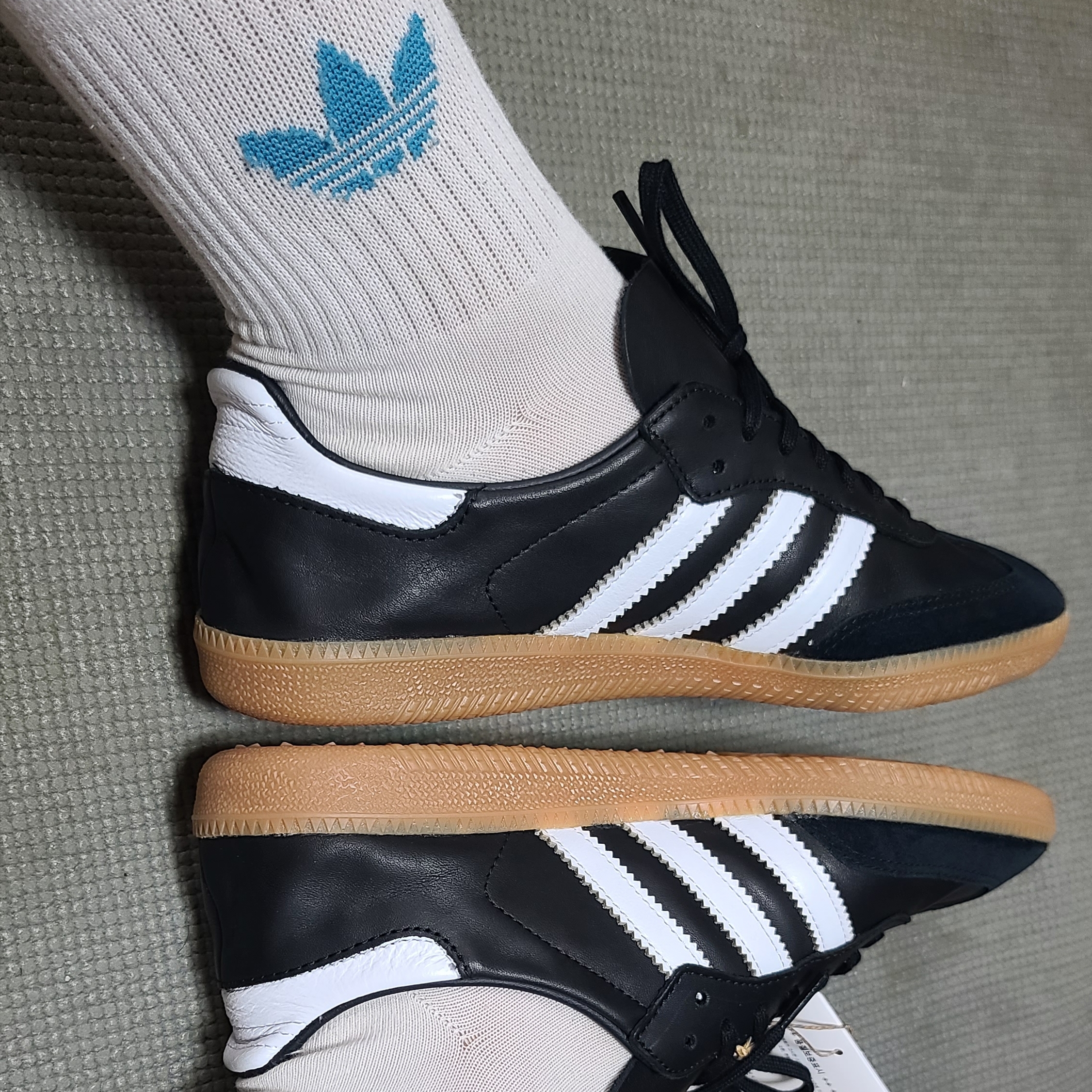 Adidas Samba Decon Core Black 착용 스타일 - 2