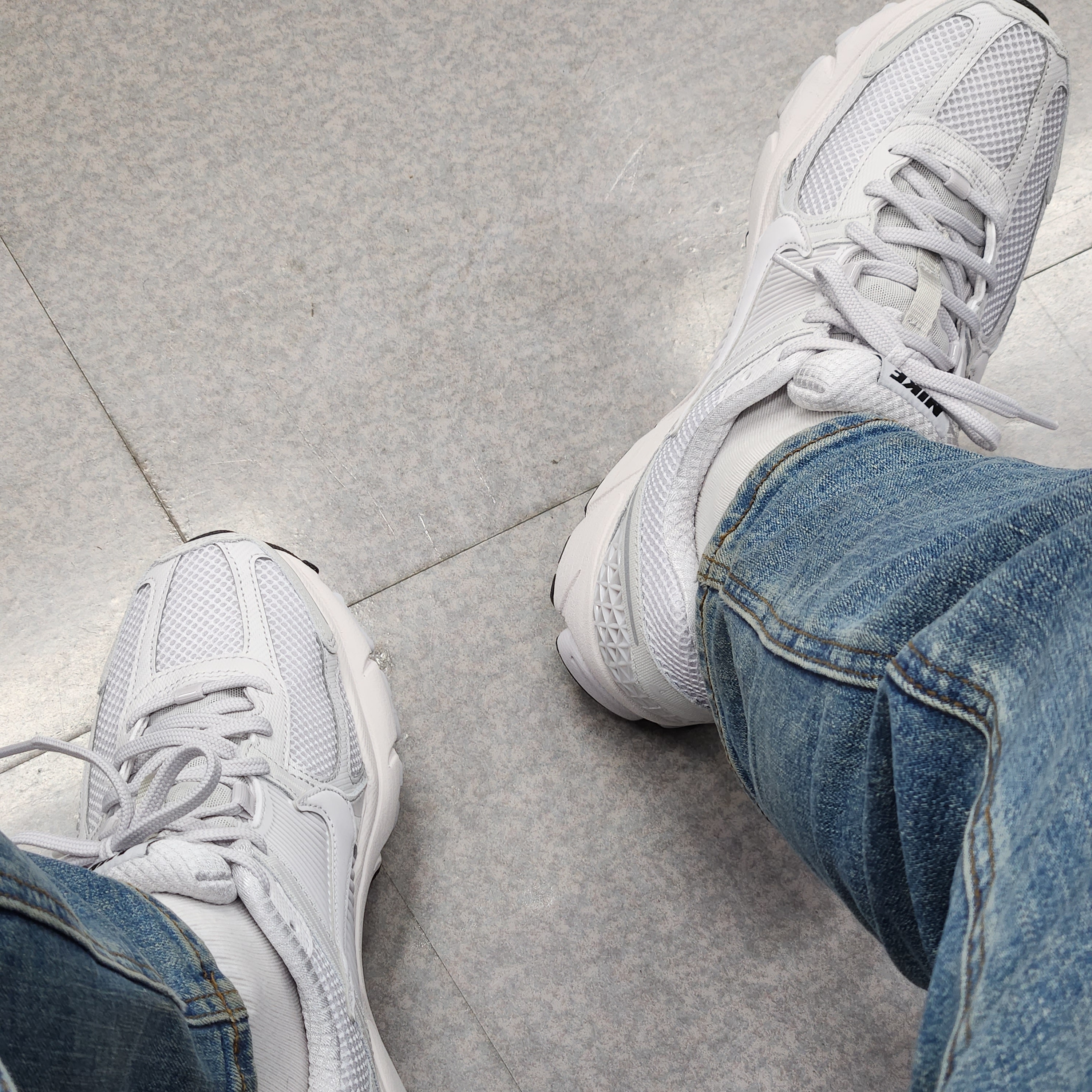 Nike Zoom Vomero 5 SP Vast Grey 2023 착용 스타일