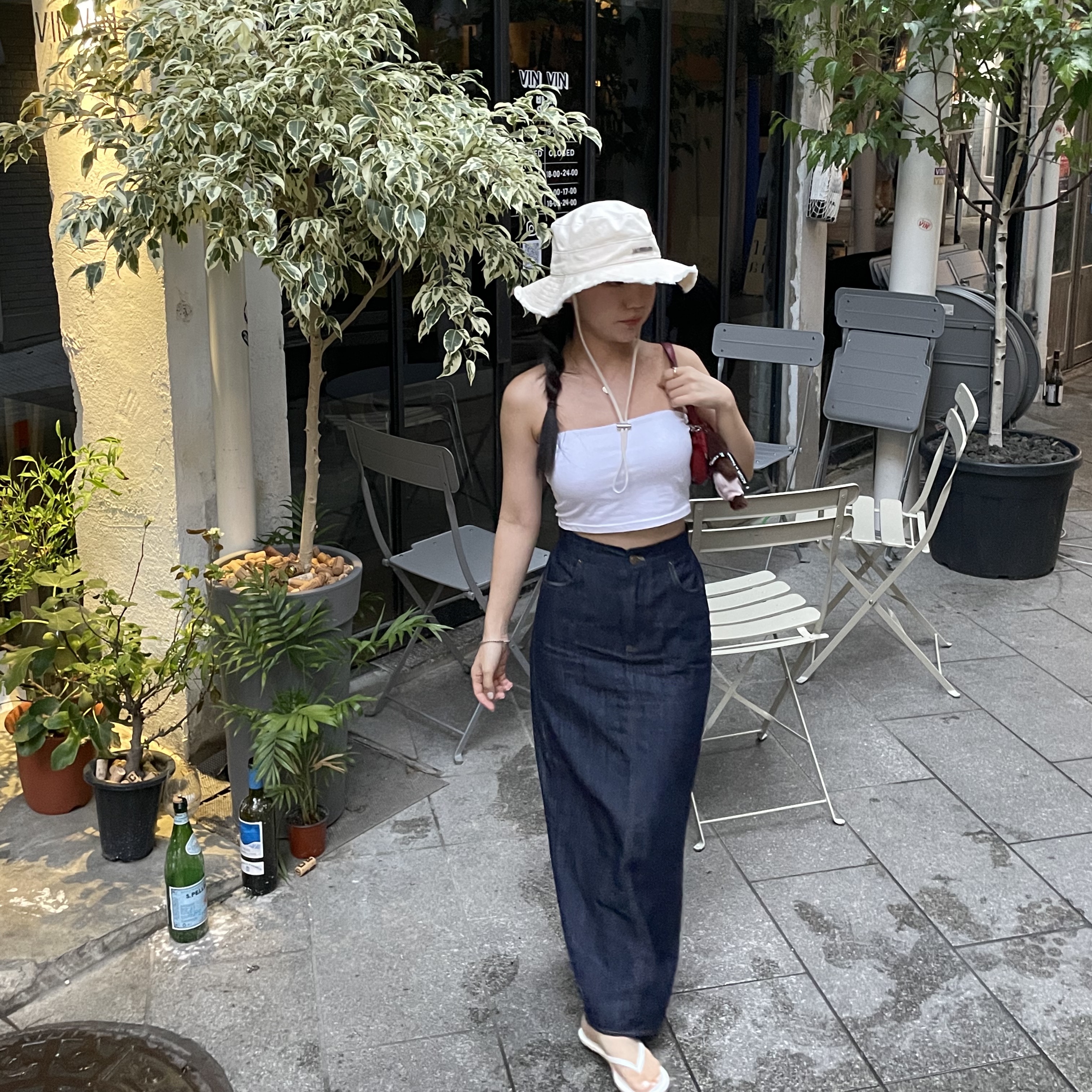 Jacquemus Le Bob Artichaut Bucket Hat Off White 착용 스타일 - 1