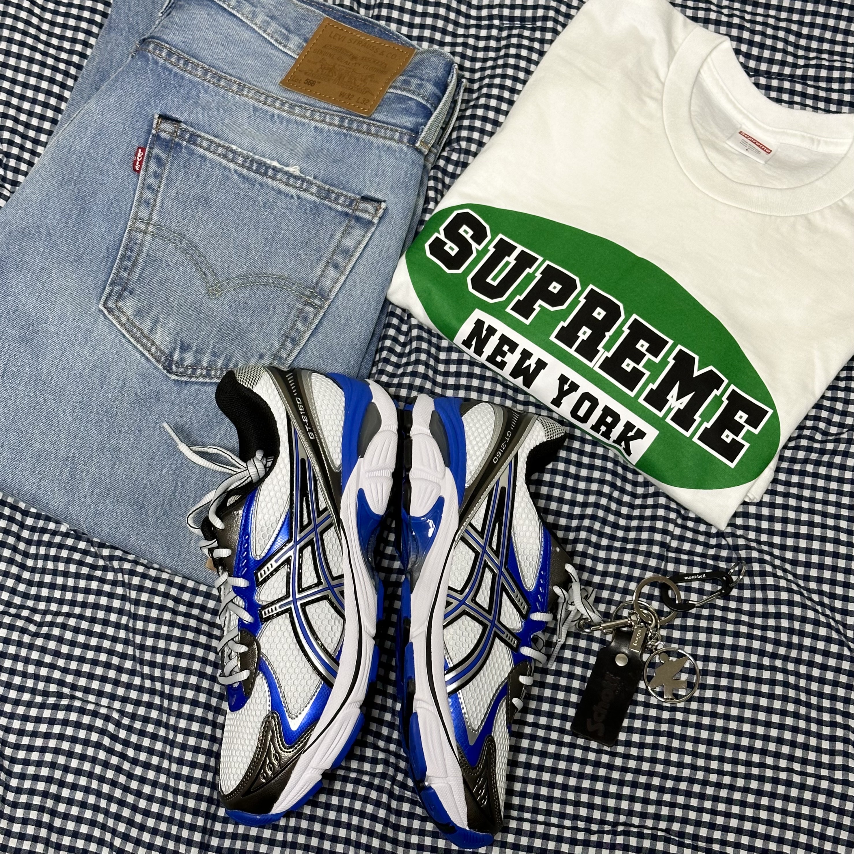 Supreme New York T-Shirt White - 23SS, Asics GT-2160 White Illusion Blue 착용 스타일