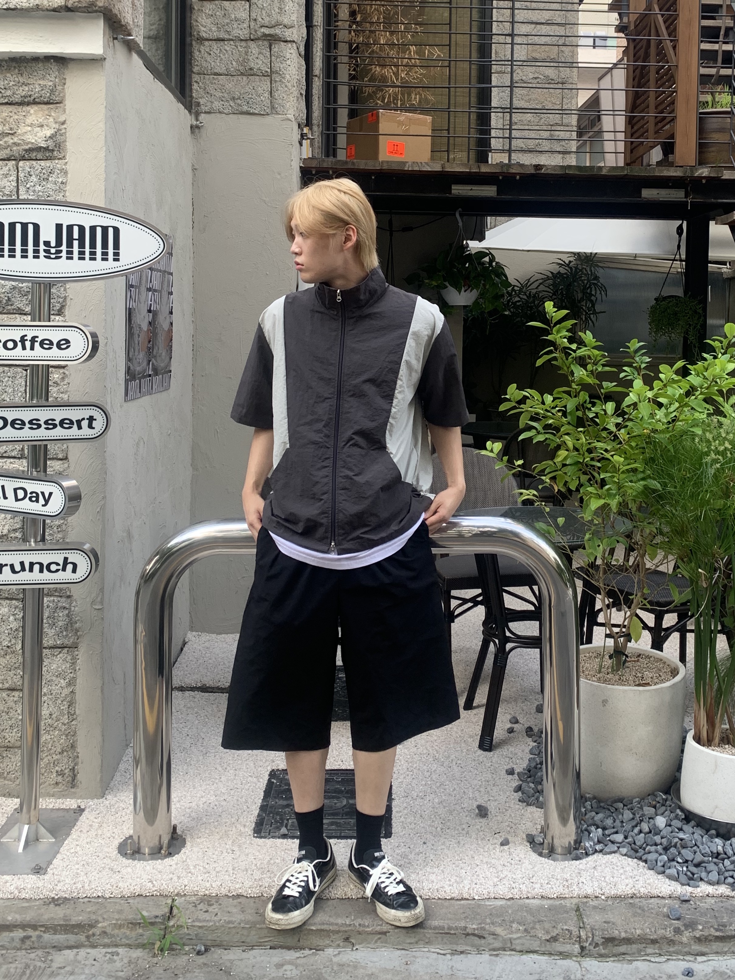 Converse One Star Ox HanByeol Black 착용 스타일 - 1