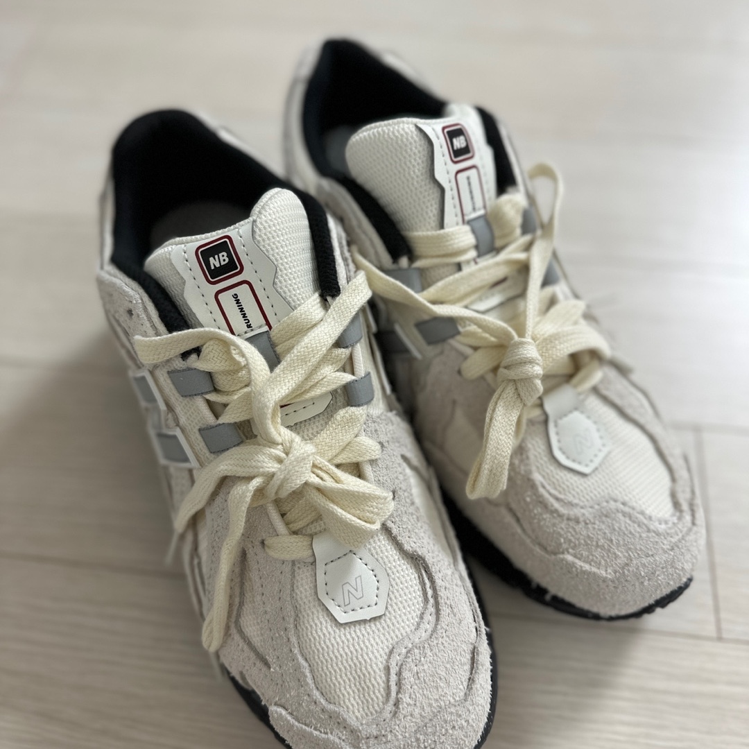New Balance 1906D Protection Pack Beige 착용 스타일