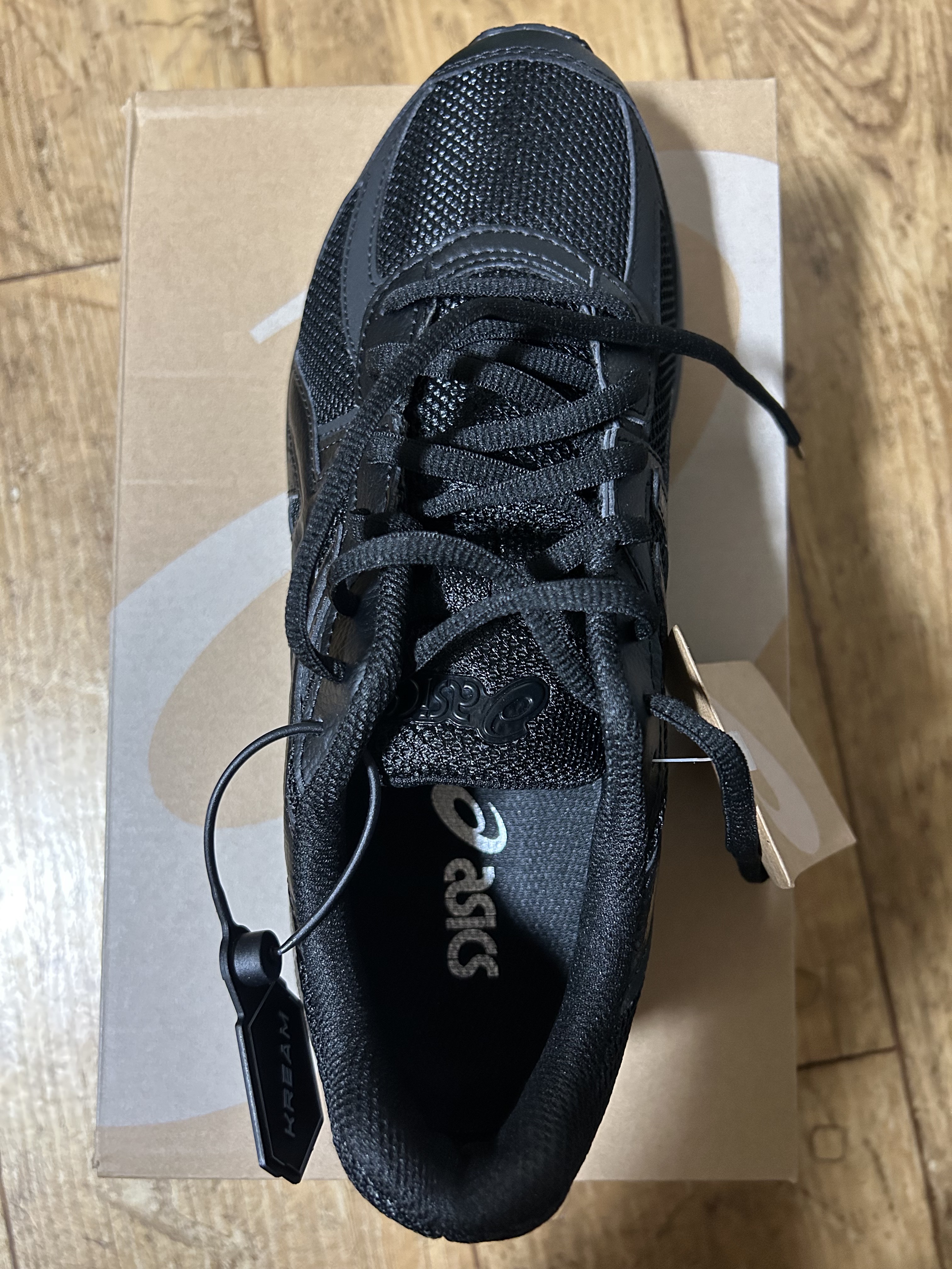 Asics Jog 100 S Black - 2E Wide 착용 스타일