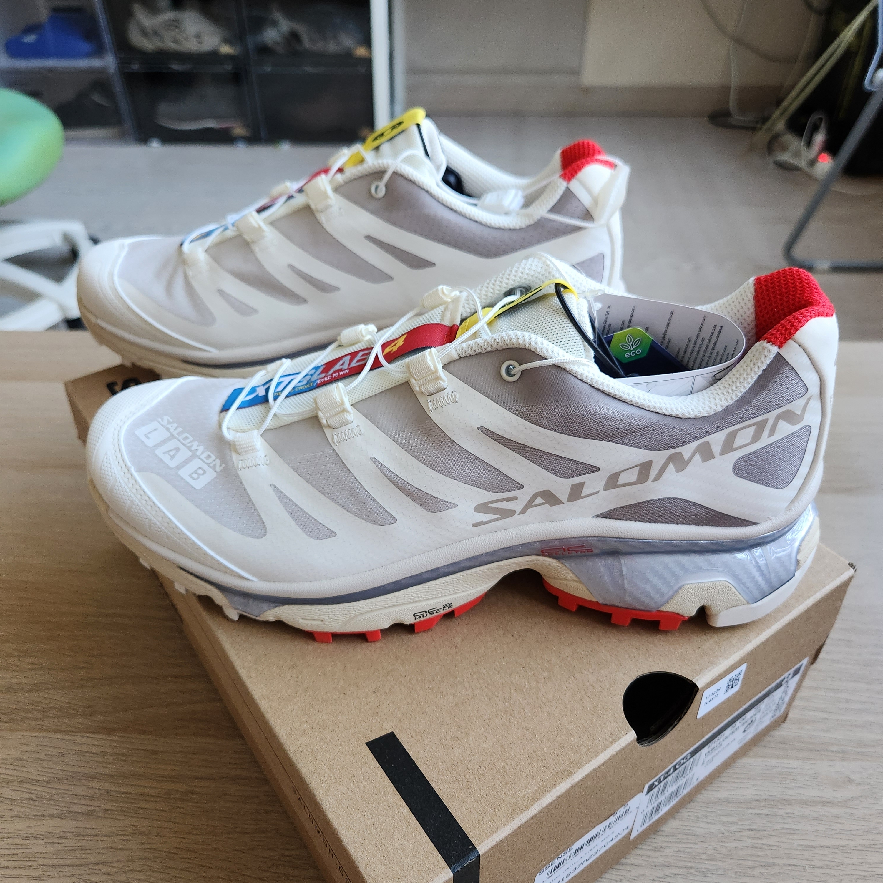 Salomon XT-4 Vanilla Ice 착용 스타일 - 2